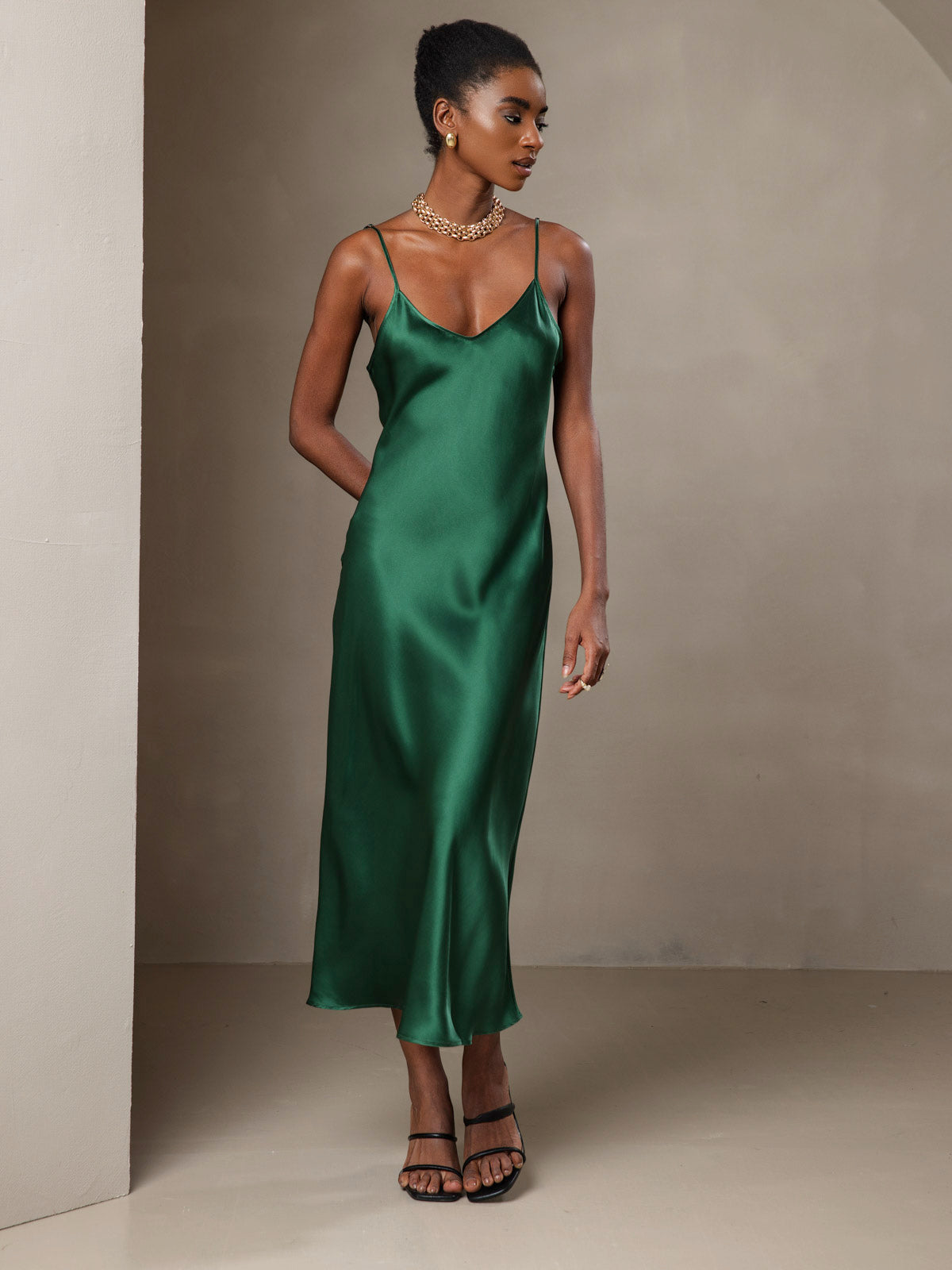 [Green] SilkSilky-AU Spaghetti Strap V Neck Dress 005