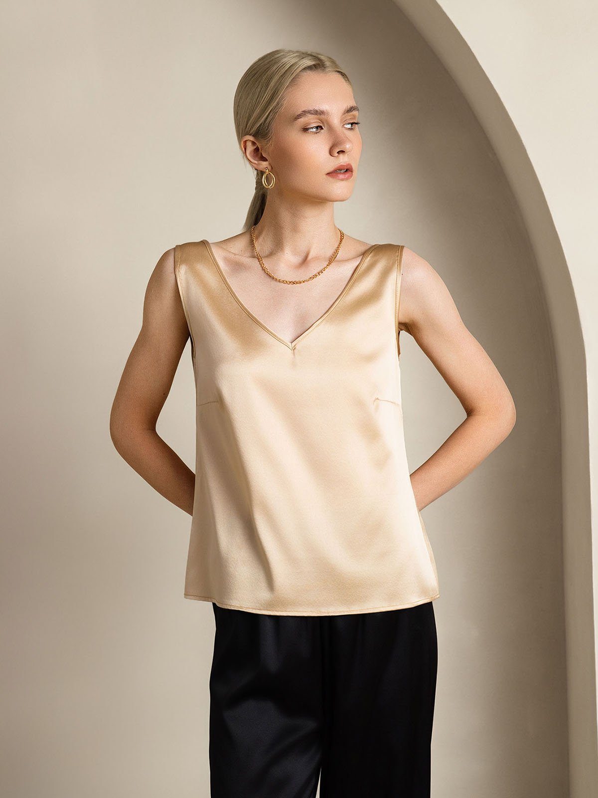 SilkSilky-AU 19Momme Silk V Neck Camisole Champagne 003