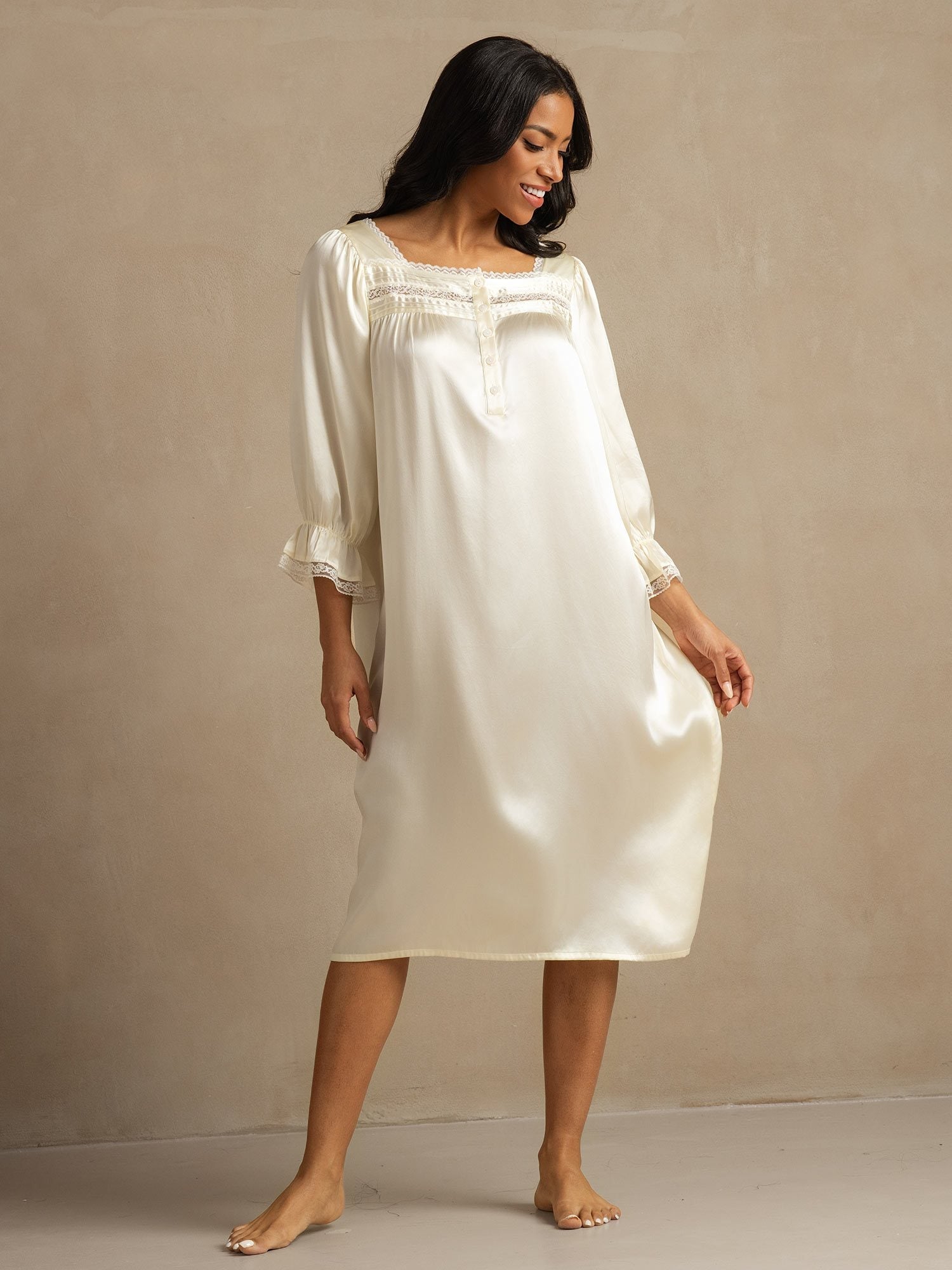 [White] SilkSilky-AU Pure Silk Square Neck Nightgown 001