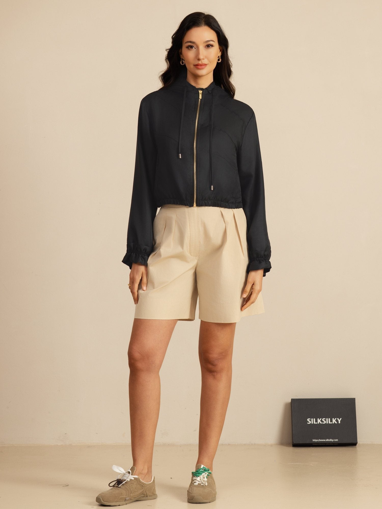 [Black] SilkSilky-AU 18Momme Silk Satin Surah Long Sleeve High Neck Women's Outerwear 007