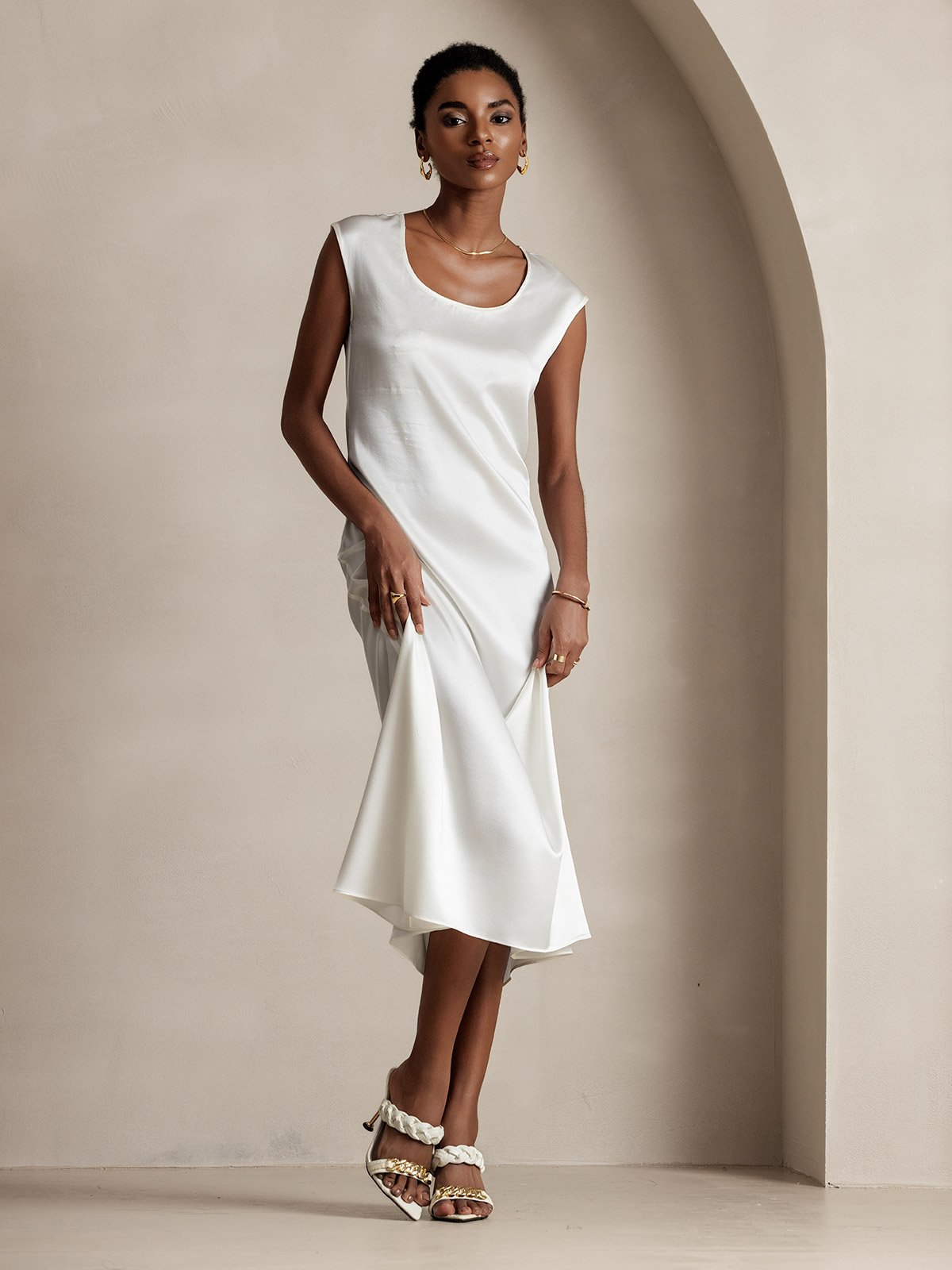[White] SilkSilky-AU 19Momme Silk Sleeveless Round Neck Dress 001