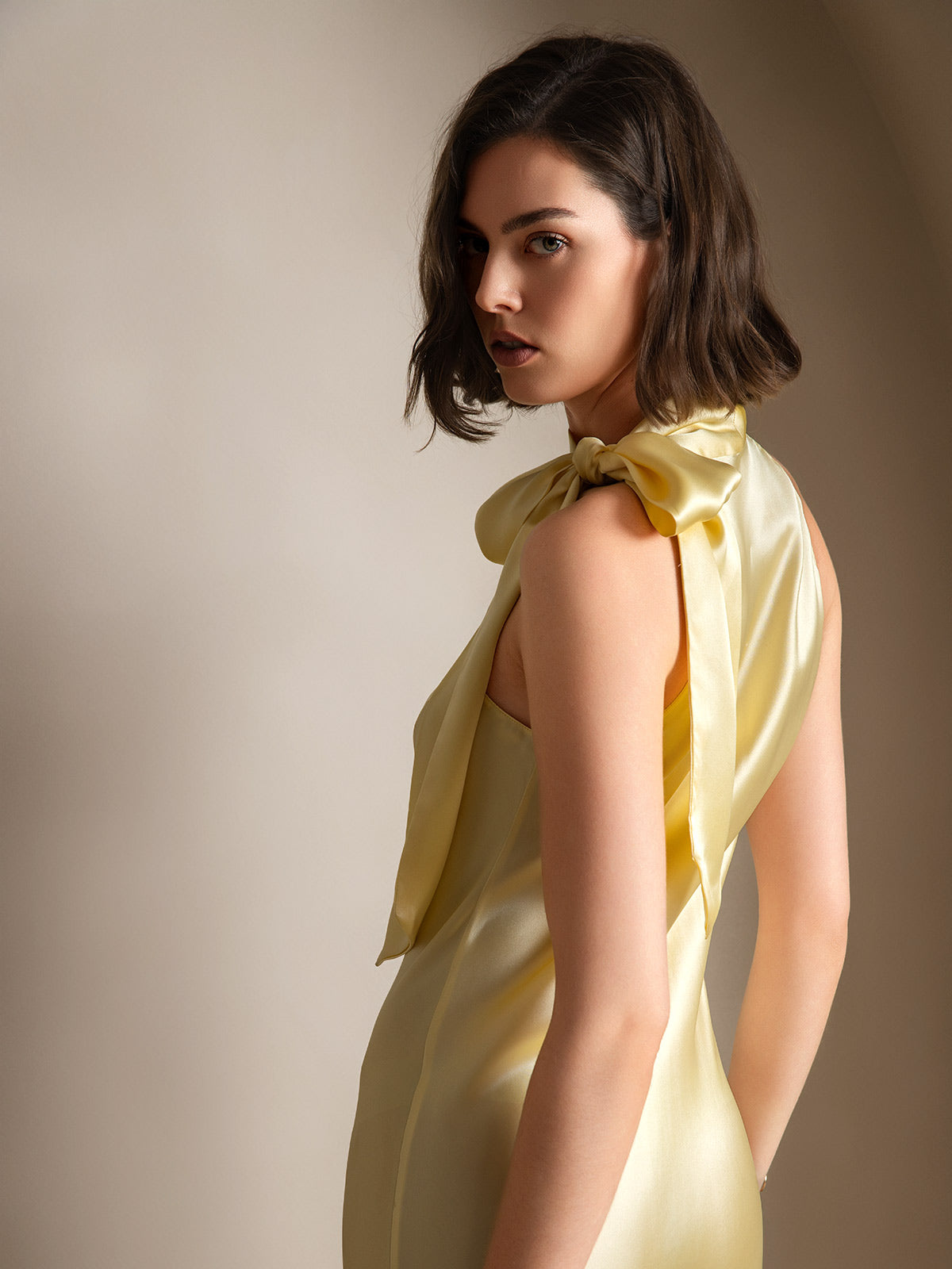 [Light Yellow] SilkSilky-AU 19Momme Silk Sleeveless Tie Neck Dress 002