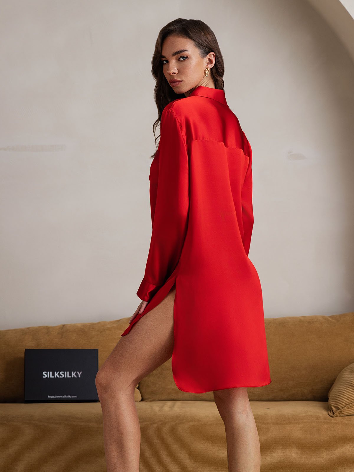 [Red] SilkSilky-AU Pure Silk Lapel Collar Nightgown 002