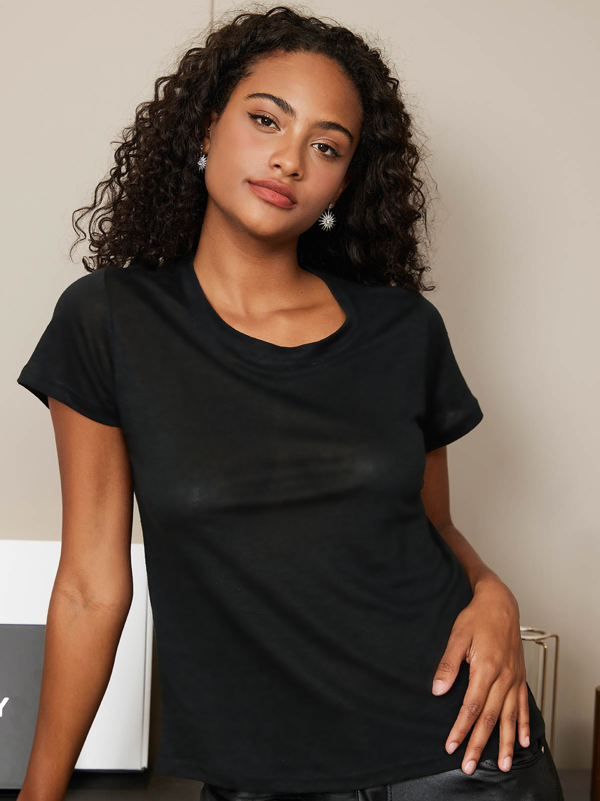 SilkSilky-AU Silk Knitted Short Sleeve Round Neck Women's T-Shirt Black 006