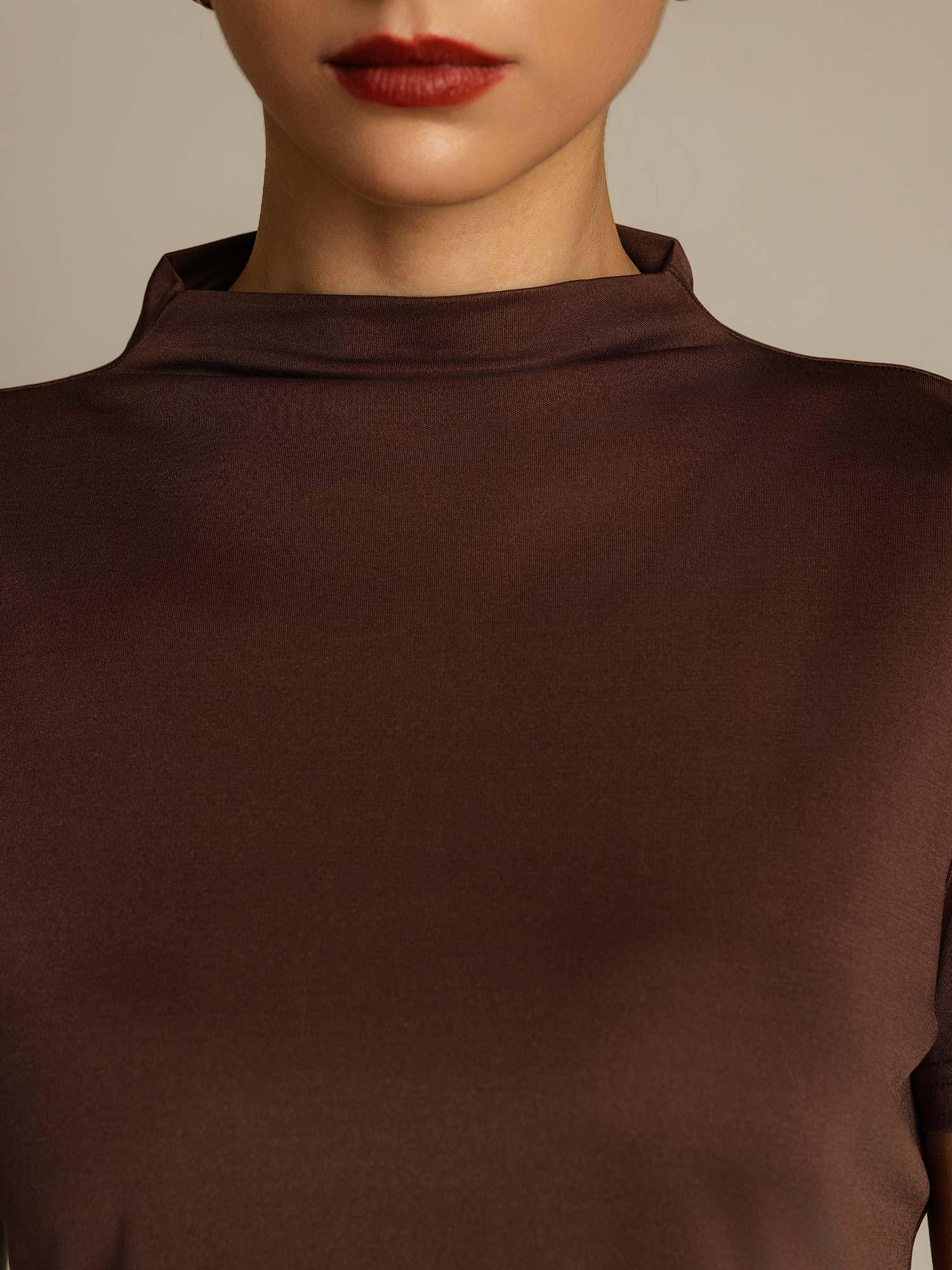 [Coffee] SilkSilky-AU Pure Silk Collar Women's T-Shirt 004