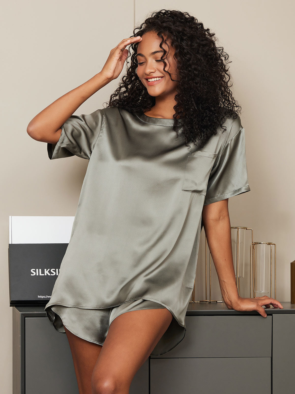 [Grayish Green] SilkSilky-AU Pure Silk Round Neck Women's Pyjamas 001