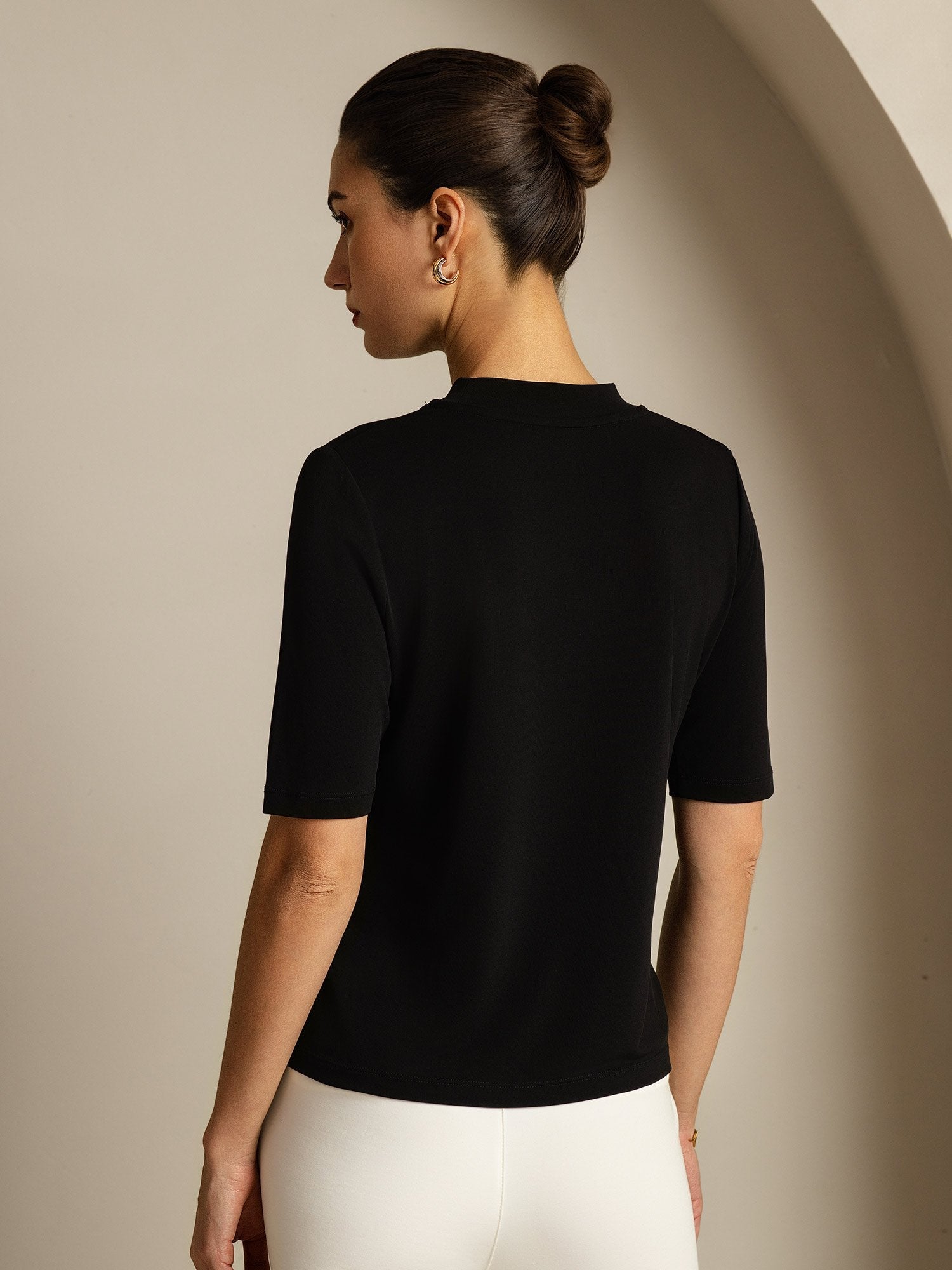 [Black] SilkSilky-AU Pure Silk Round Neck Women's T-Shirt 002