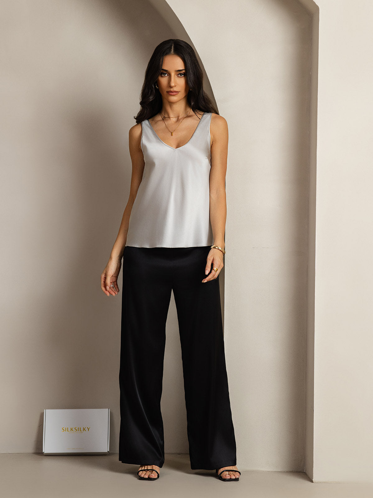 [Silver] SilkSilky-AU 19Momme Silk V Neck Camisole 004