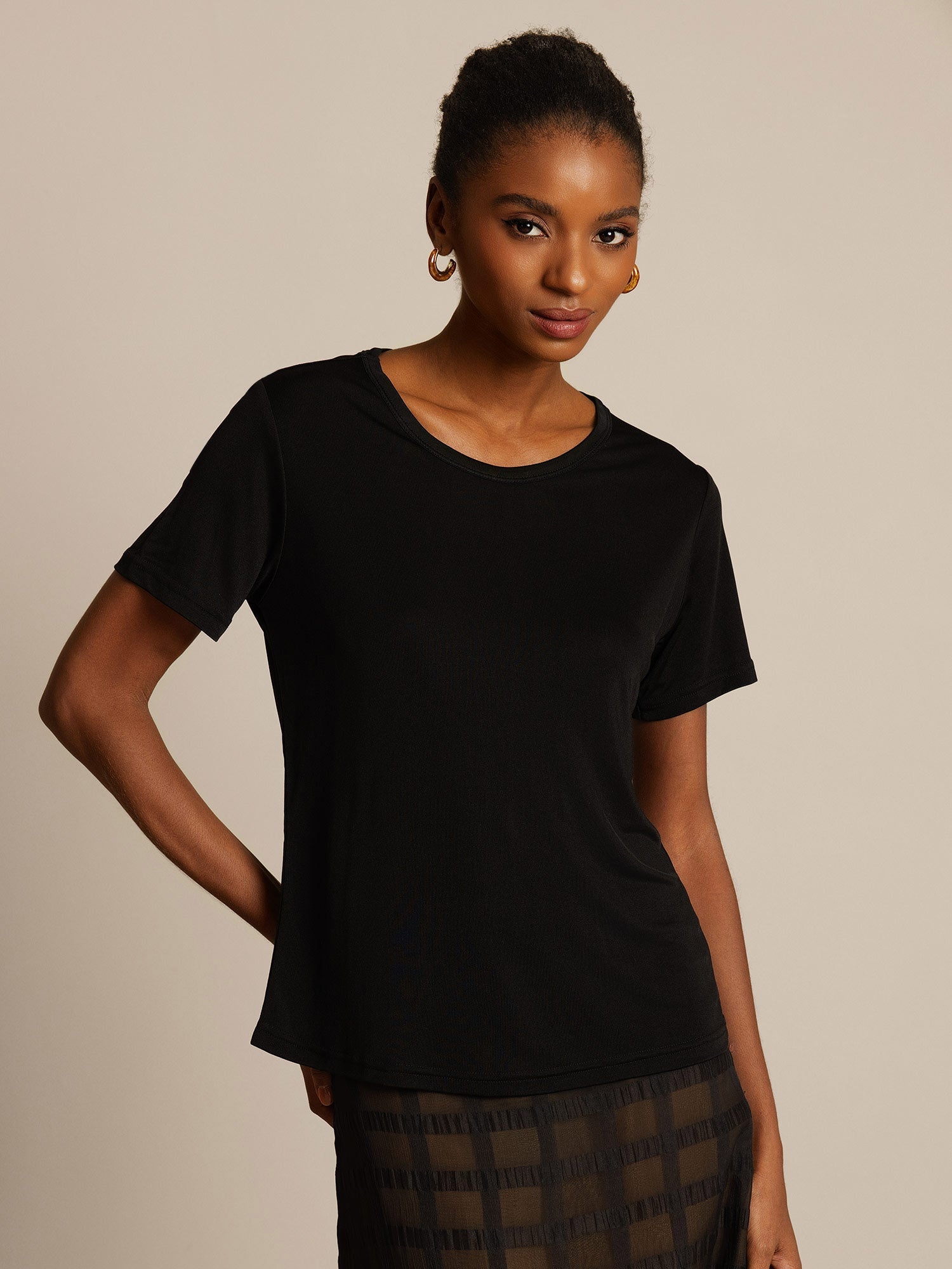 [Black] SilkSilky-AU Silk Knitted Round Neck Women's T-Shirt 003,