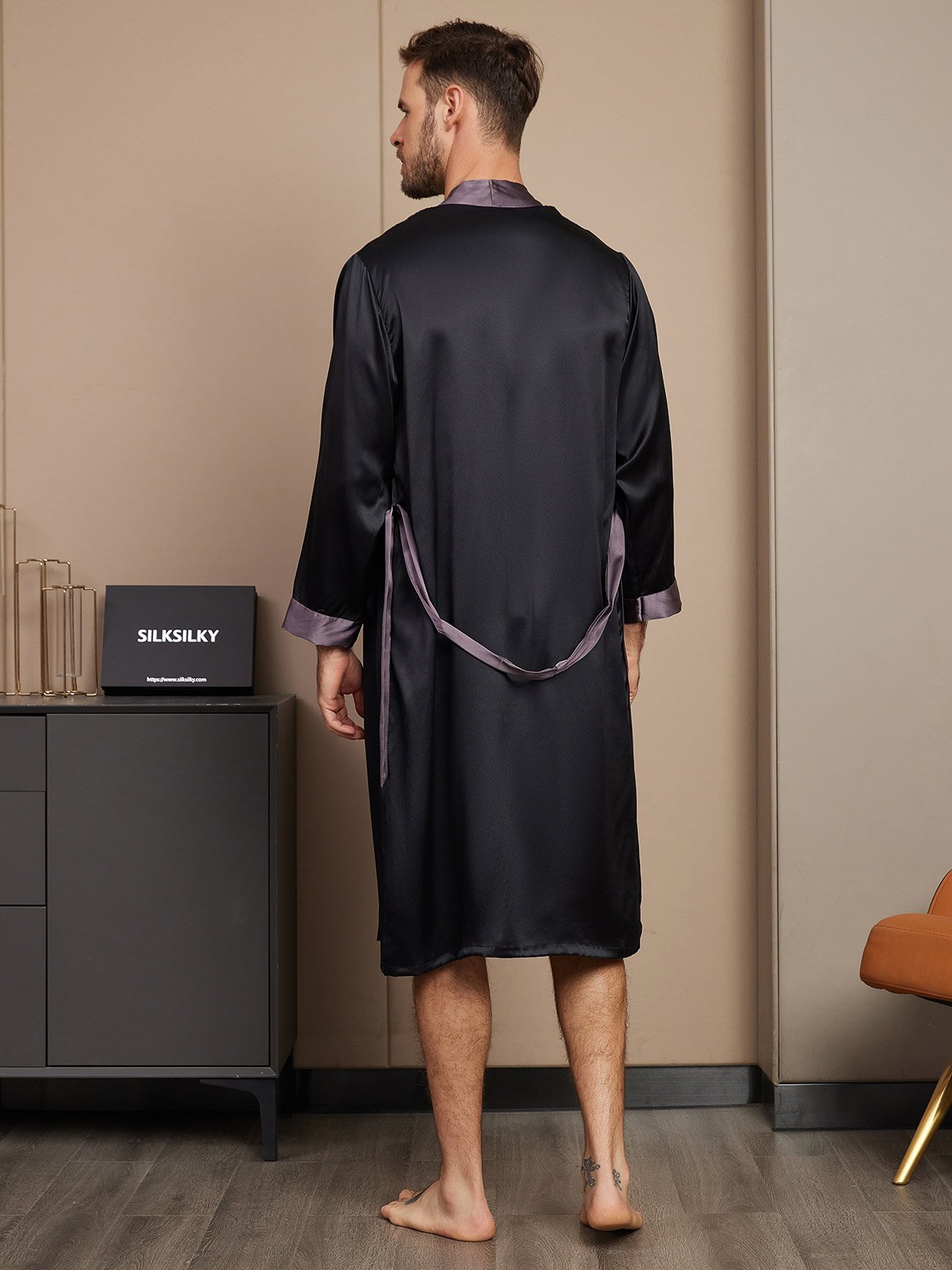 SilkSilky AU Pure Silk Long Sleeve Mens Robe Black 002