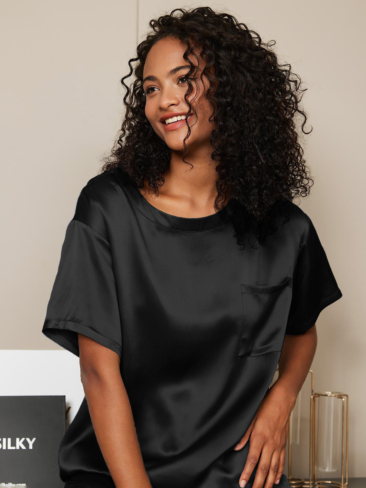 SilkSilky-AU Pure Silk Short Sleeve Round Neck Women's Pyjamas Black 003