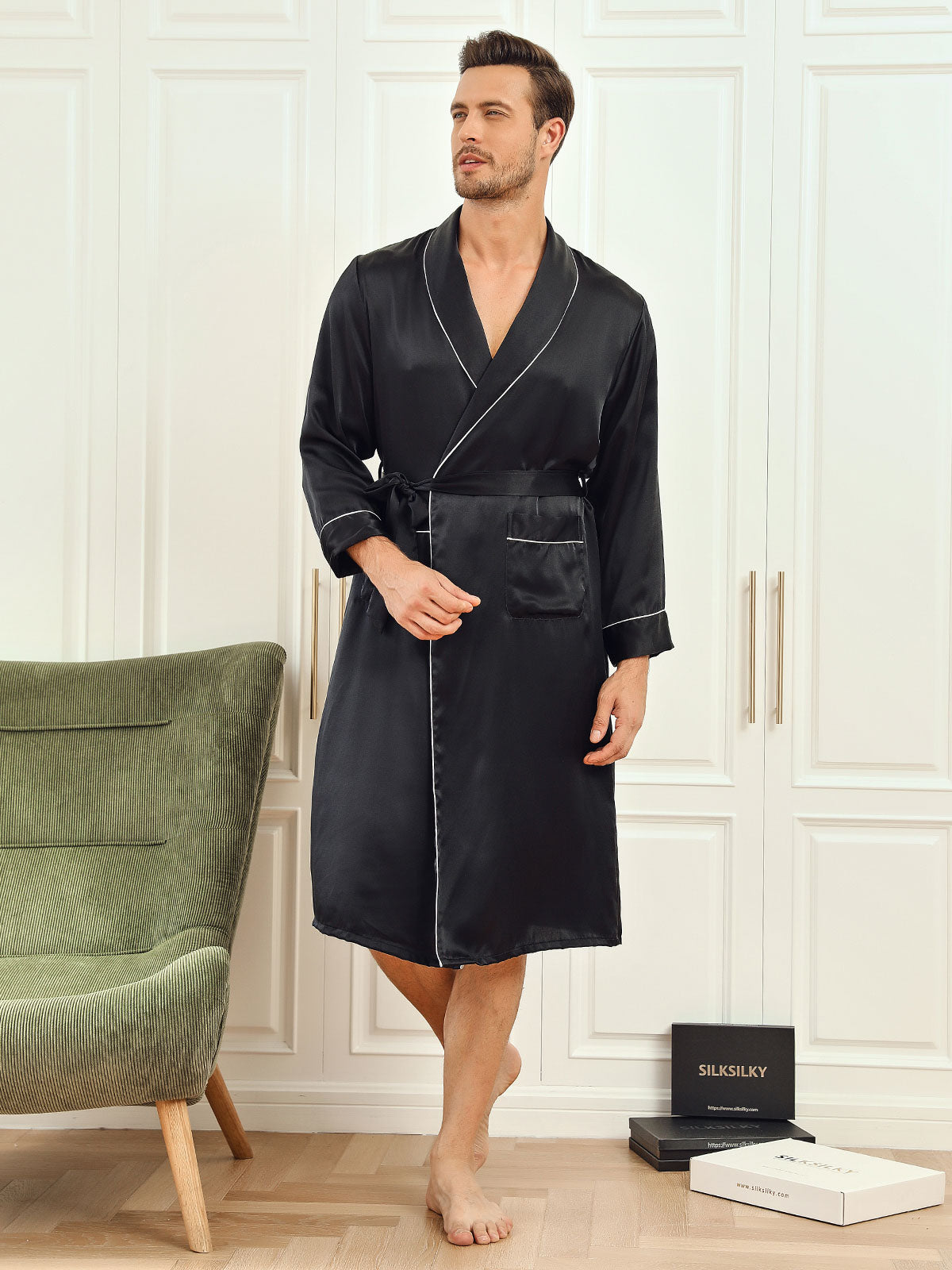 SilkSilky AU Pure Silk Long Sleeve Lapel Men's Dressing Gown Black 003