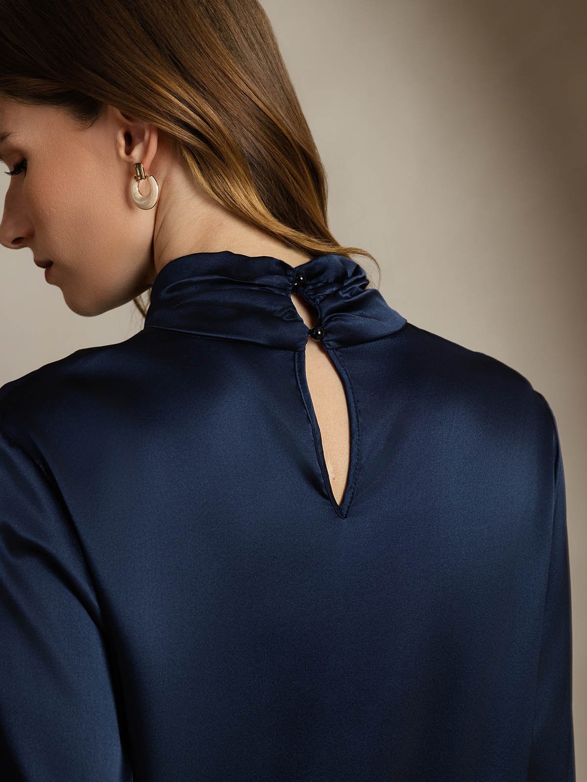 [DarkBlue] SilkSilky-AU 19Momme Silk Keyhole Neck Women's Shirt 004