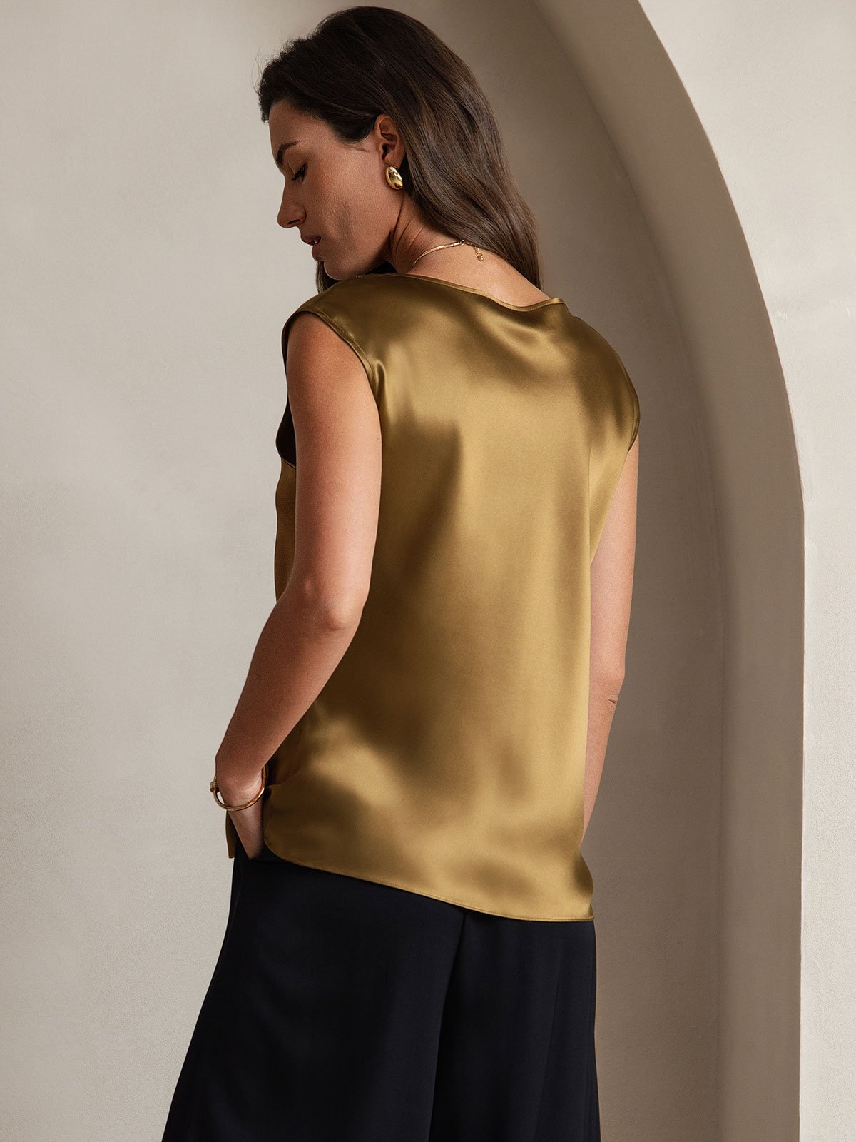 [Brown] SilkSilky-AU 19Momme Silk Round Neck Women's T-Shirt 002