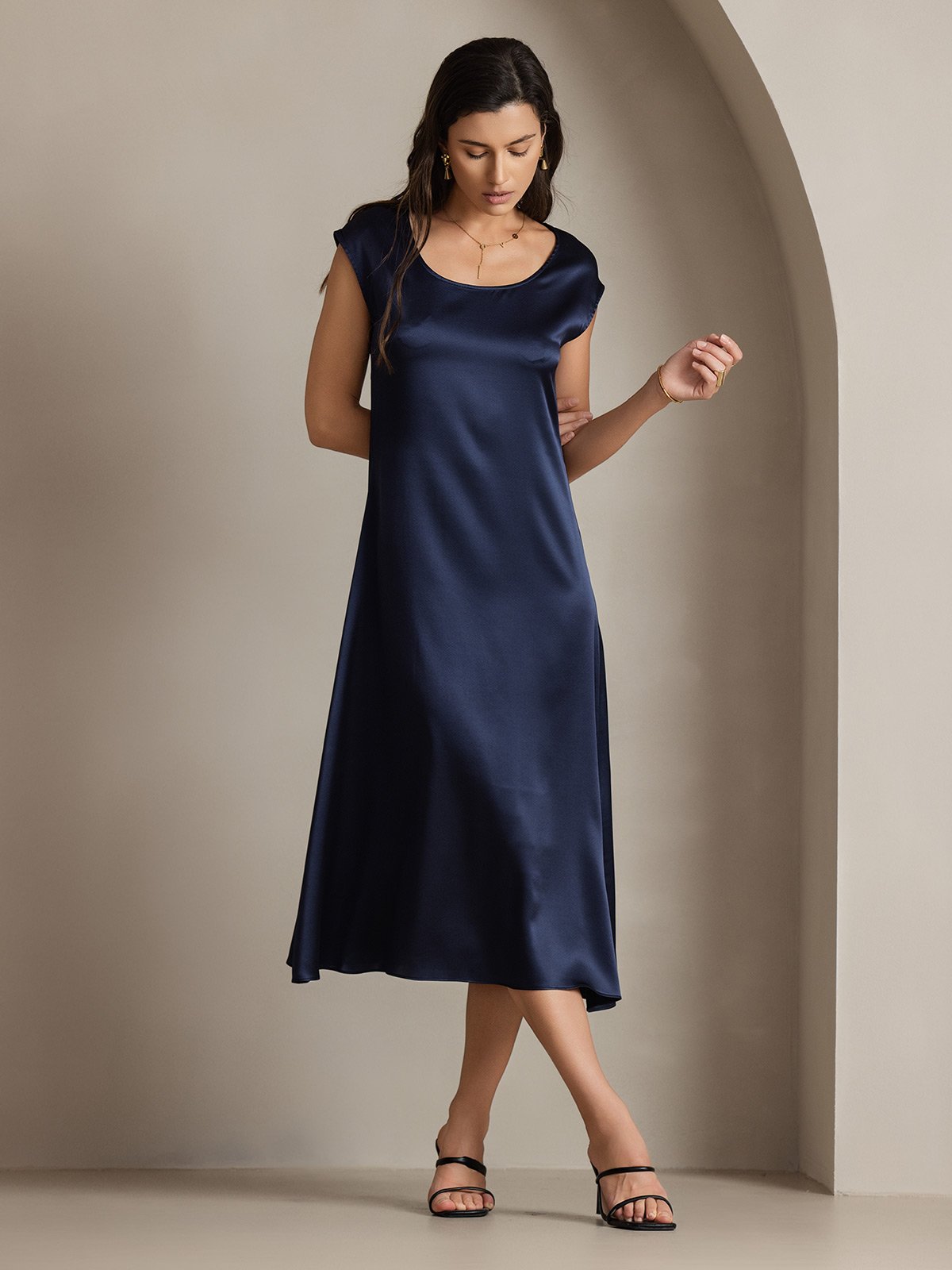 [Dark Blue] SilkSilky-AU 19Momme Silk Sleeveless Round Neck Dress 006