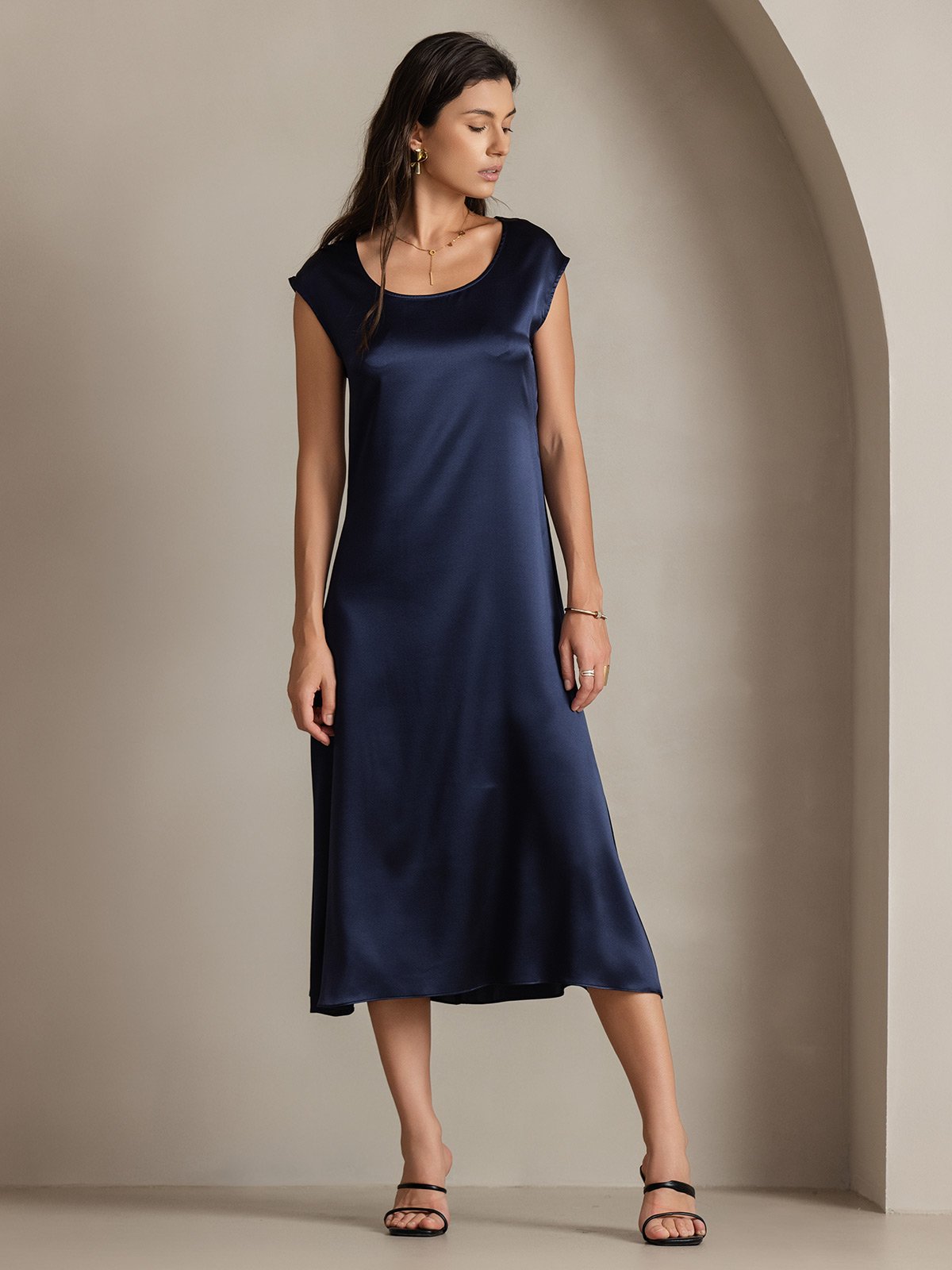 [Dark Blue] SilkSilky-AU 19Momme Silk Sleeveless Round Neck Dress 005