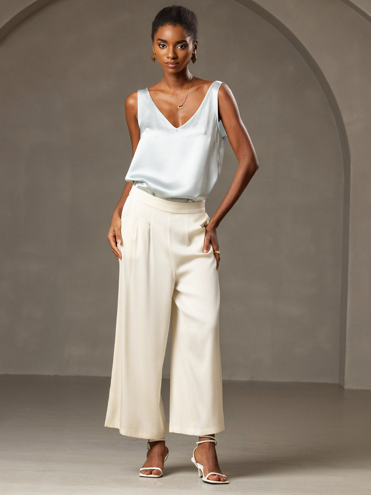 [Light Blue] SilkSilky-AU 19Momme Silk V Neck Camisole 007
