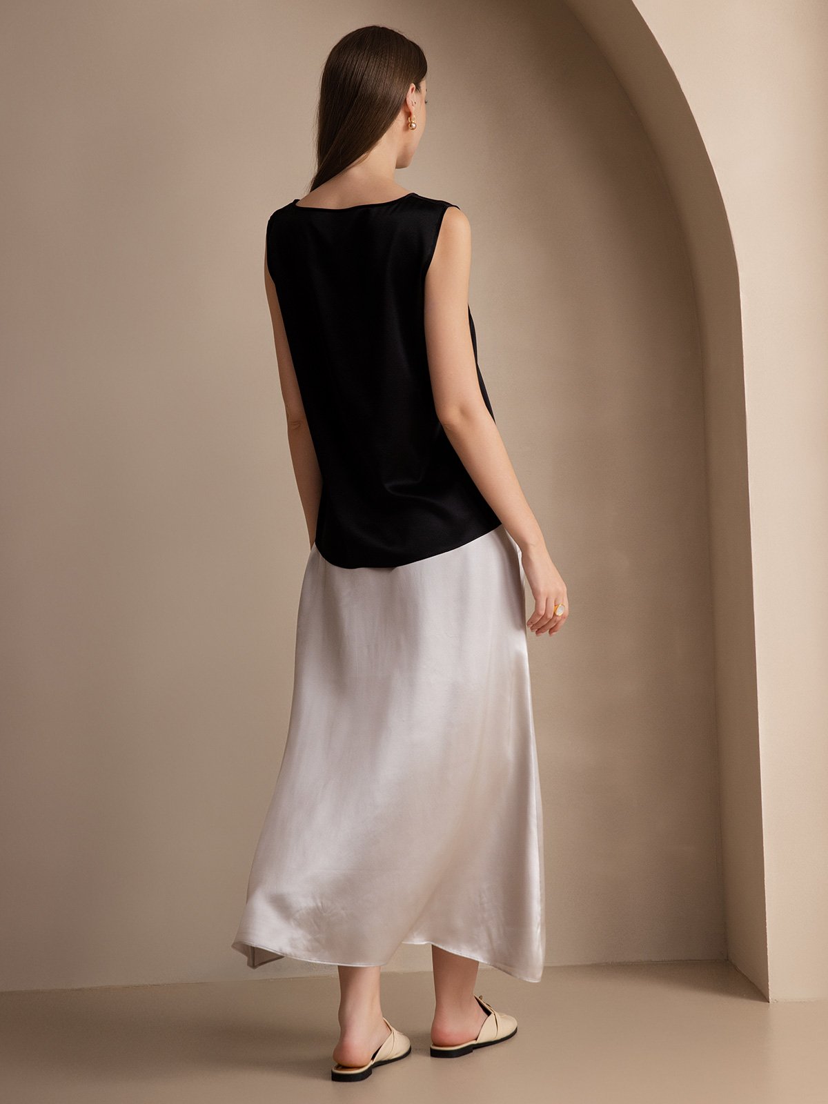 [Black] SilkSilky-AU 19Momme Silk Round Neck Camisole 004