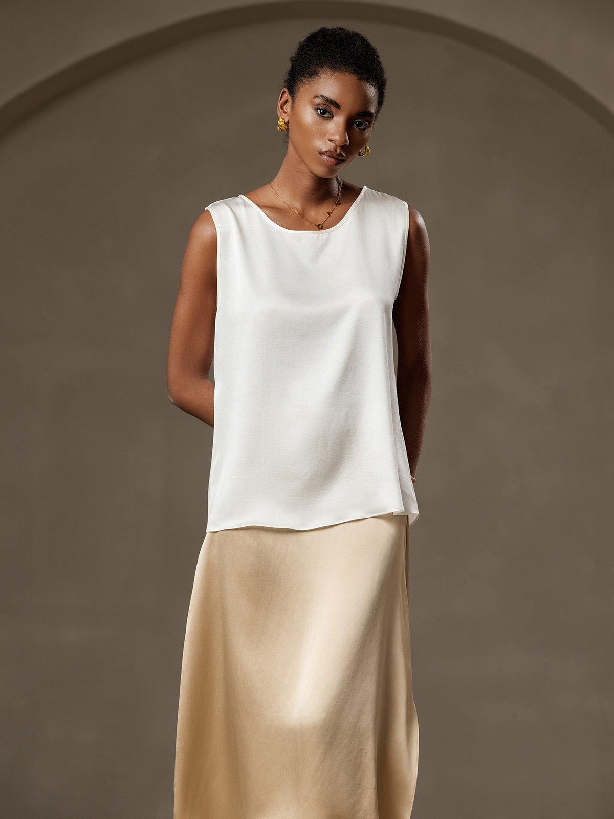 [White] SilkSilky-AU 19Momme Silk Round Neck Camisole 001