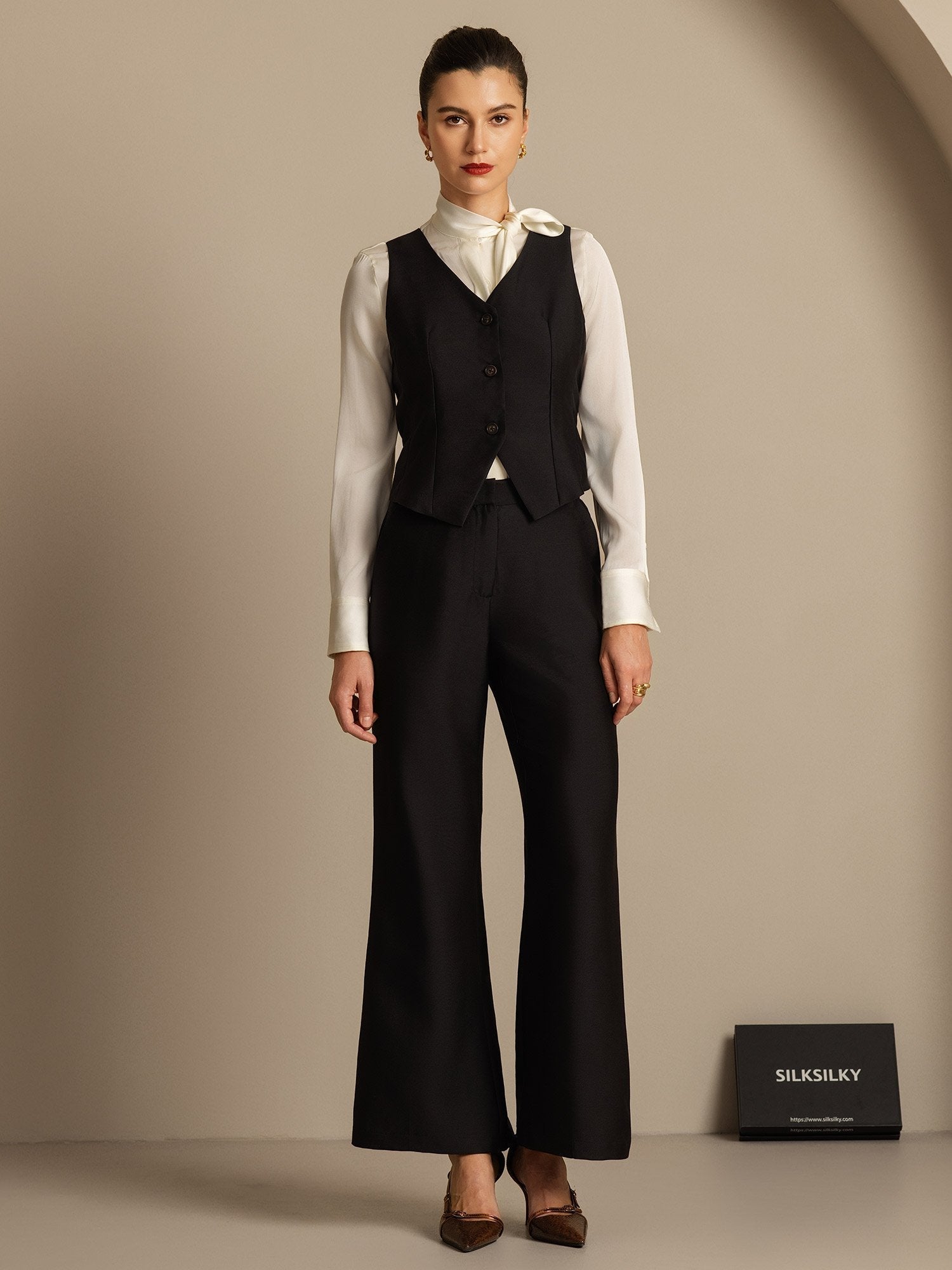 [Black] SilkSilky-AU 32Momme Wool V Neck Women's Vest 003,