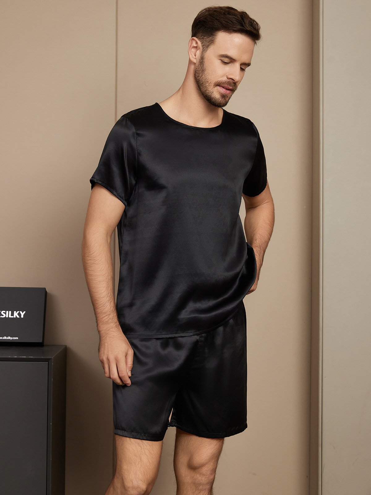 SilkSilky AU Pure Silk Short Sleeve Round Neck Men's Pyjamas Black 003