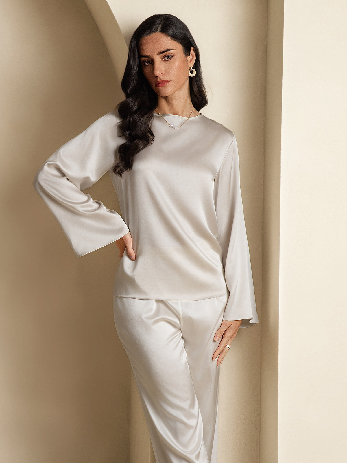 [Light Gray] SilkSilky-AU 19Momme Silk Round Neck Women's T-Shirt 004