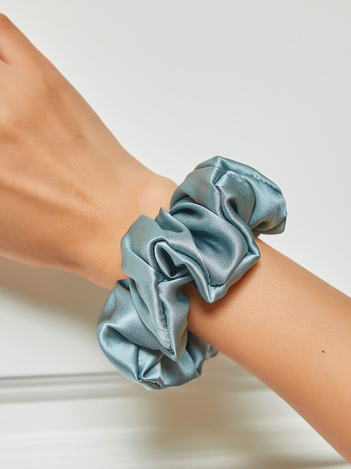 SilkSilky-AU 19Momme Pure Silk Scrunchie SteelBlue 001