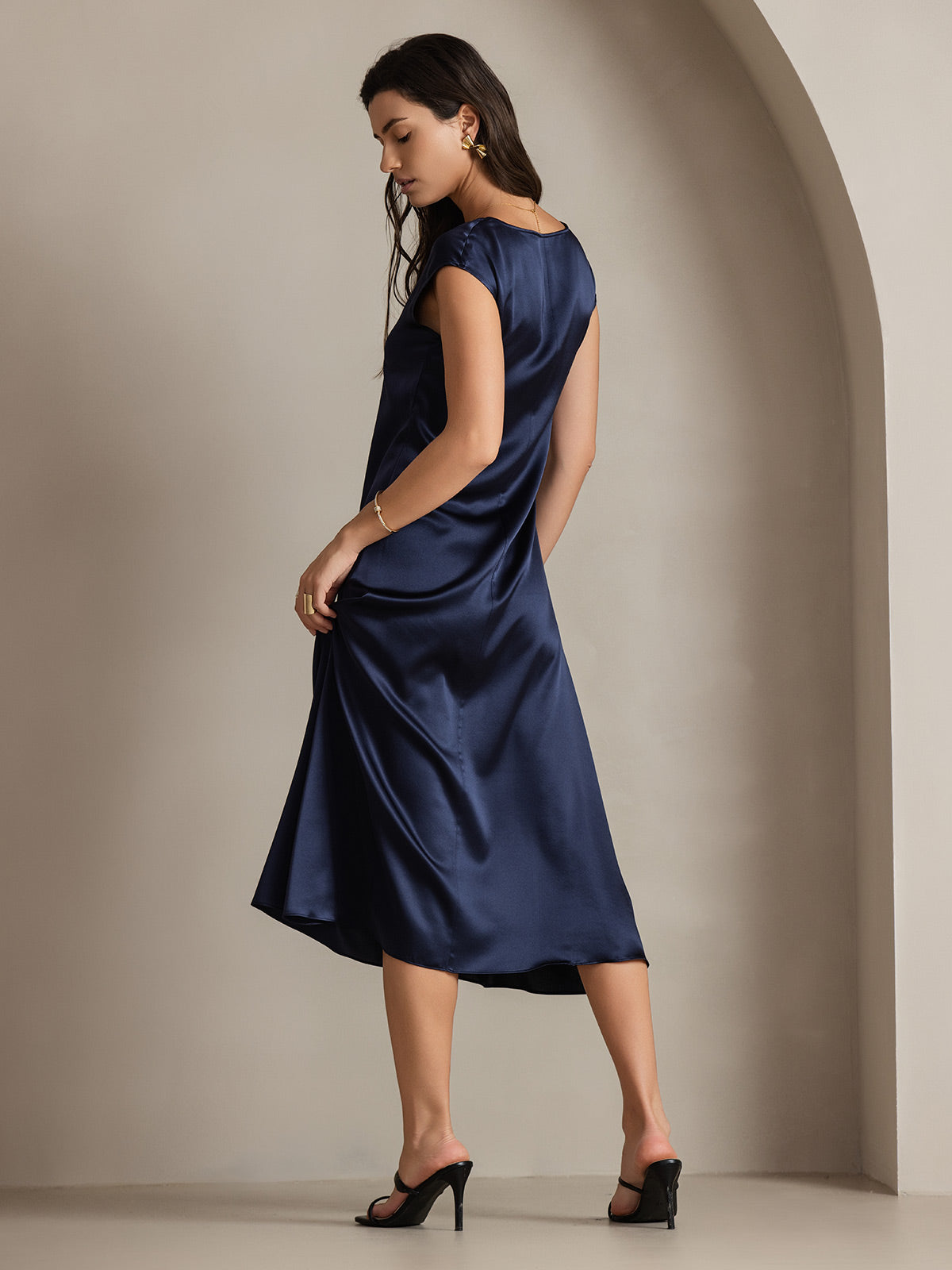 SilkSilky-AU 19Momme Silk Sleeveless Round Neck Dress DarkBlue 001