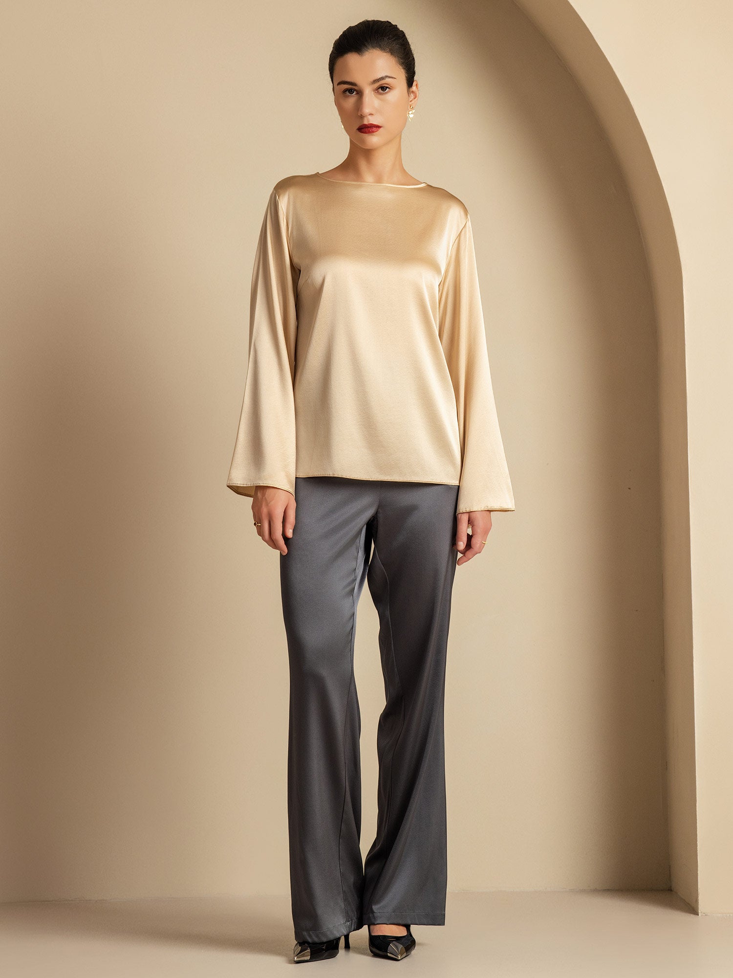 [Champagne] SilkSilky-AU 19Momme Silk Round Neck Women's T-Shirt 009