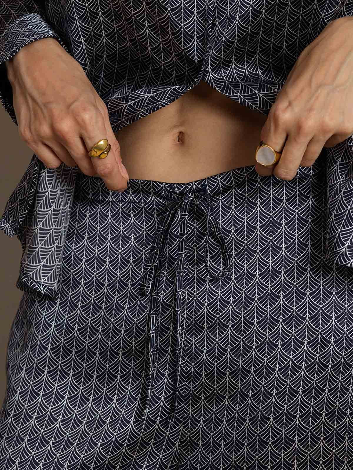 [Navy Ginkgo] SilkSilky-AU 19Momme Silk Lapel Collar Women''s Outfit Sets 005,