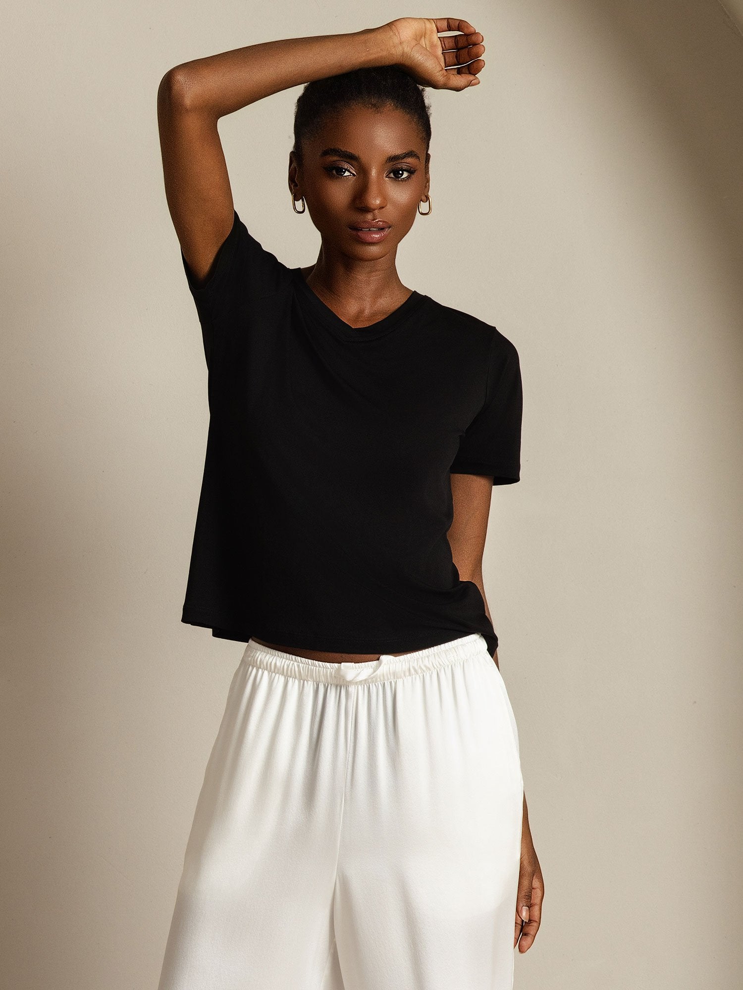 [Black] SilkSilky-AU Pure Silk V Neck Women's T-Shirt 005