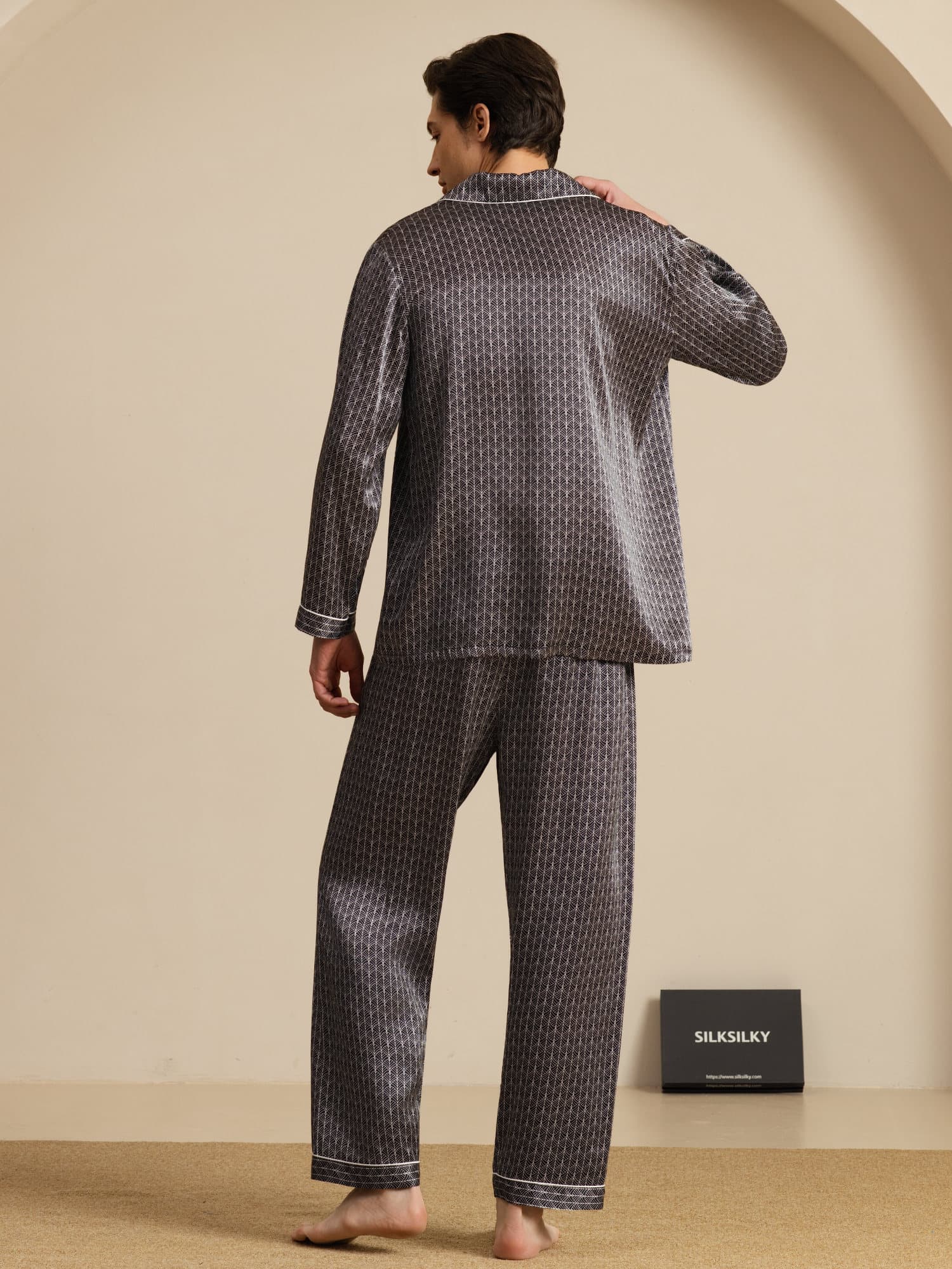 [Black Ginkgo] SilkSilky-AU 19Momme Long Sleeve Notch Collar Men's Pyjamas 002