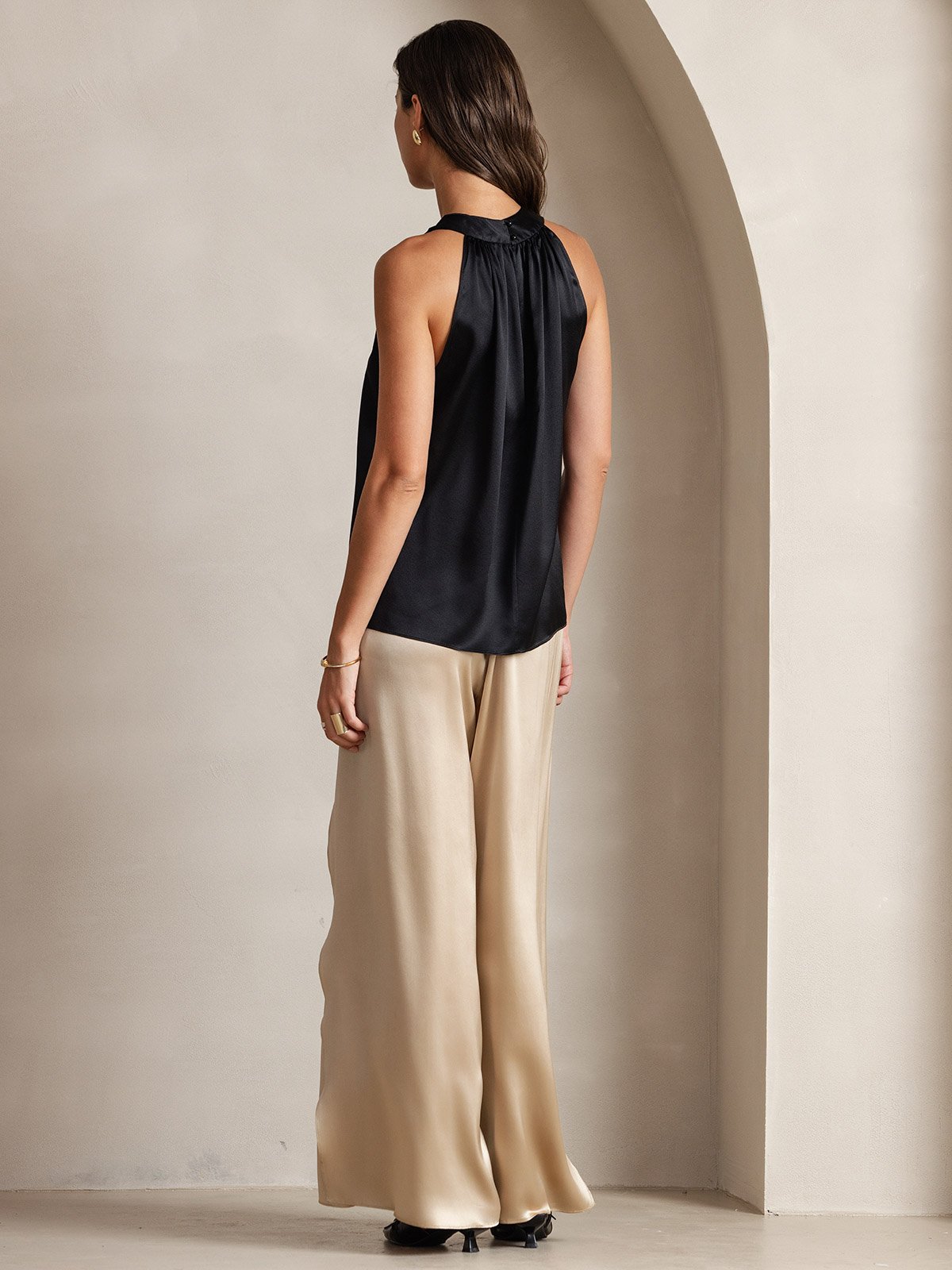 [Black] SilkSilky-AU 19Momme Silk Sleeveless Halter Neck Women's T-Shirt 002