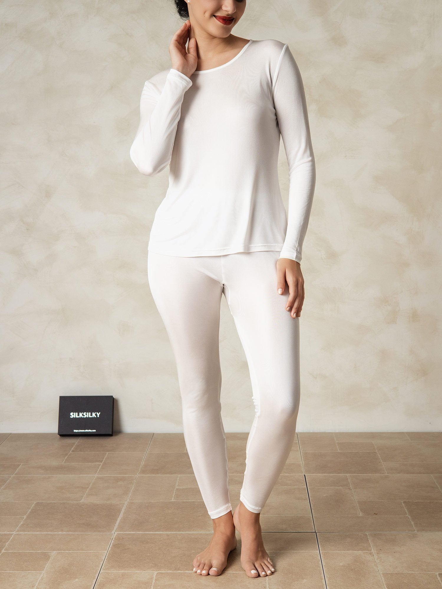 [White] SilkSilky-AU Silk Knitted Round Neck Women's Pyjamas 003