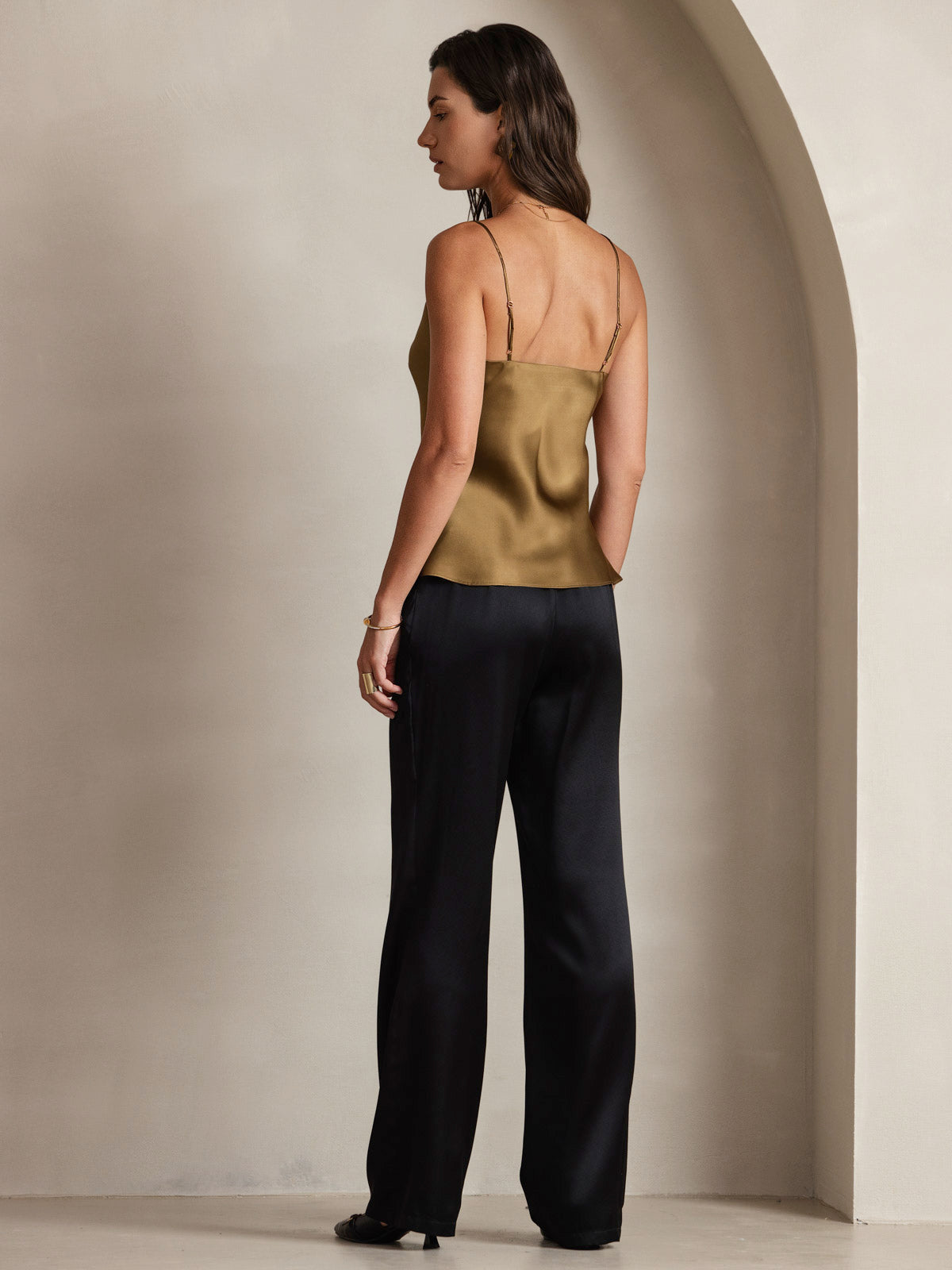 [Coffee] SilkSilky-AU Pure Silk V Neck Camisole 002