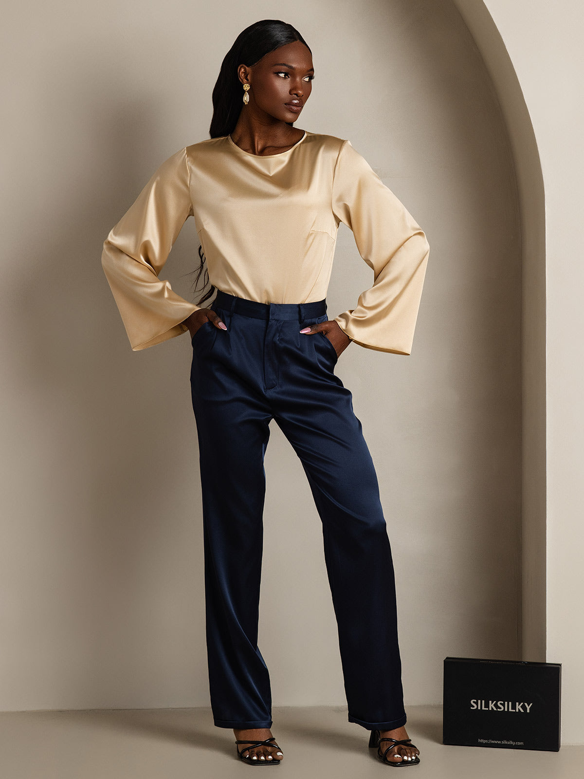 [Champagne] SilkSilky-AU 19Momme Silk Round Neck Women's T-Shirt 005