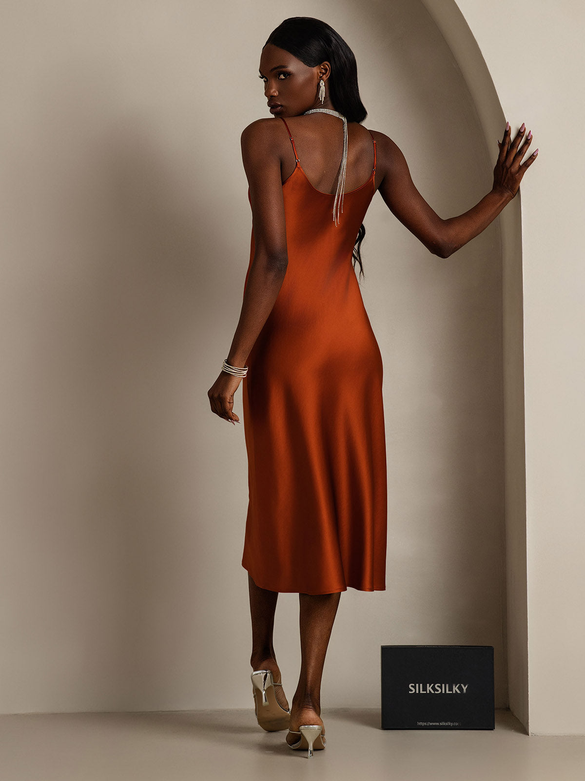 SilkSilky-AU Pure Silk Sleeveless Round Neck Dress Caramel 002