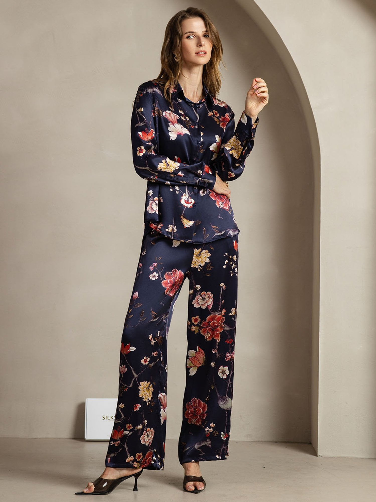 [NavyFloral] SilkSilky-AU 19Momme Silk Lapel Collar Women''s Outfit Sets 004