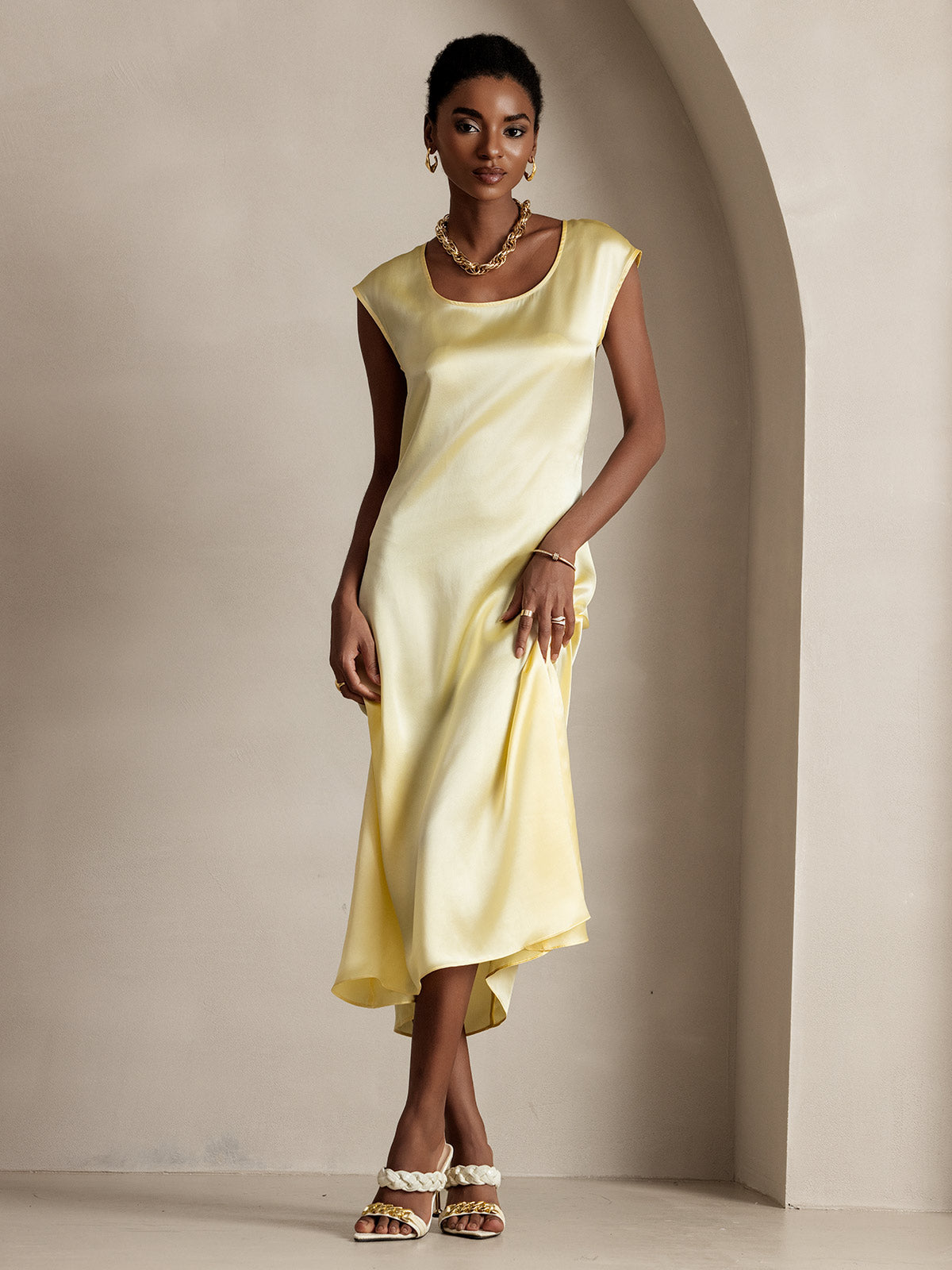 SilkSilky-AU 19Momme Silk Sleeveless Round Neck Dress LightYellow 001