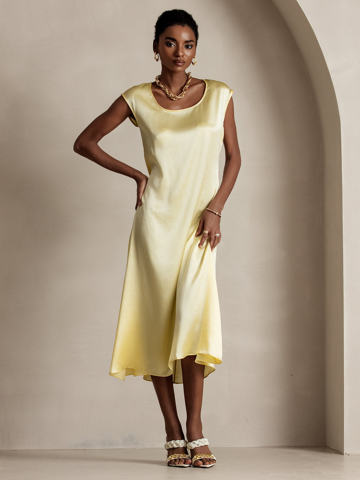 SilkSilky-AU 19Momme Silk Sleeveless Round Neck Dress LightYellow 003