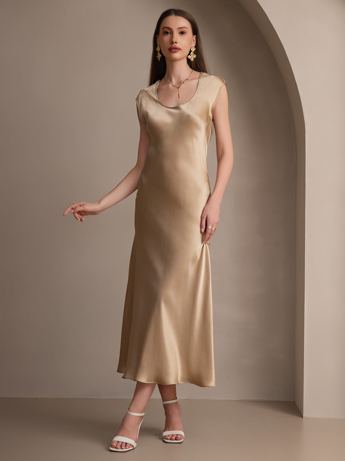 SilkSilky-AU 19Momme Silk Sleeveless Round Neck Dress Champagne 004