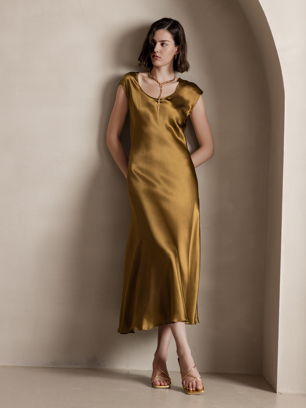 SilkSilky-AU 19Momme Silk Sleeveless Round Neck Dress Brown 008