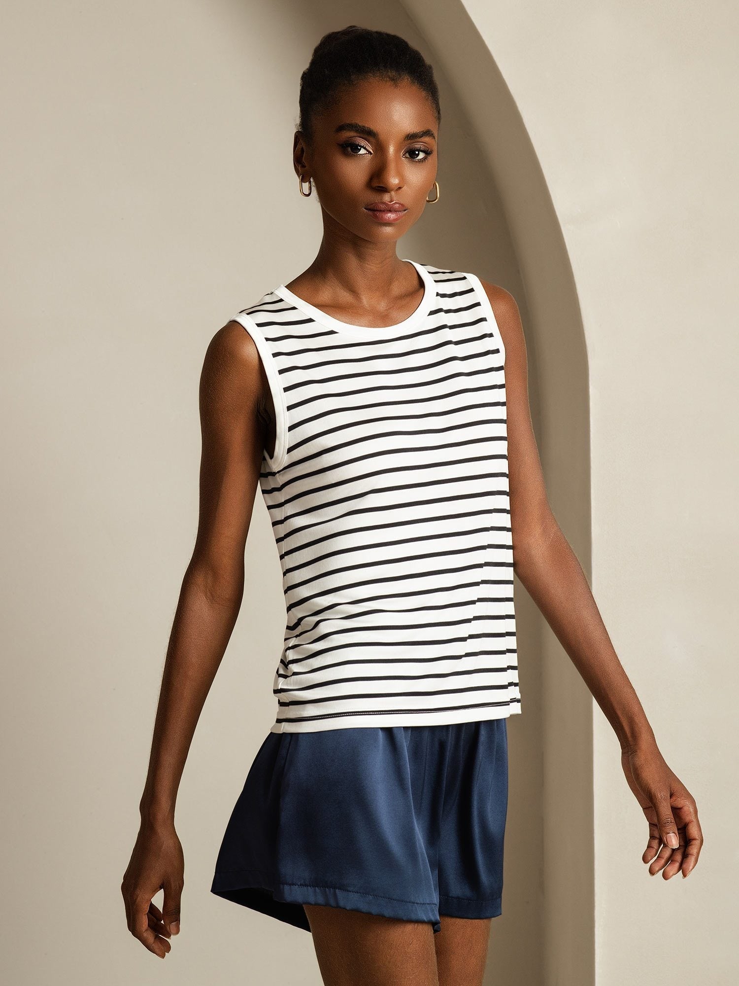 [White Stripe] SilkSilky-AU Pure Silk Sleeveless Round Neck Camisole 003