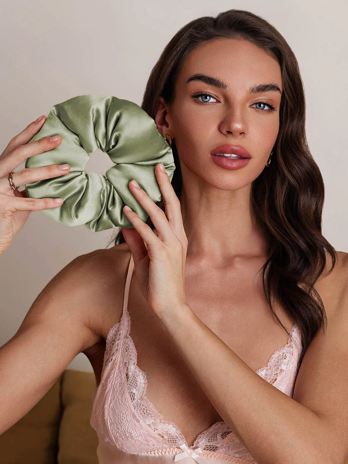 [Light Green] SilkSilky-AU Pure Silk Scrunchie 002