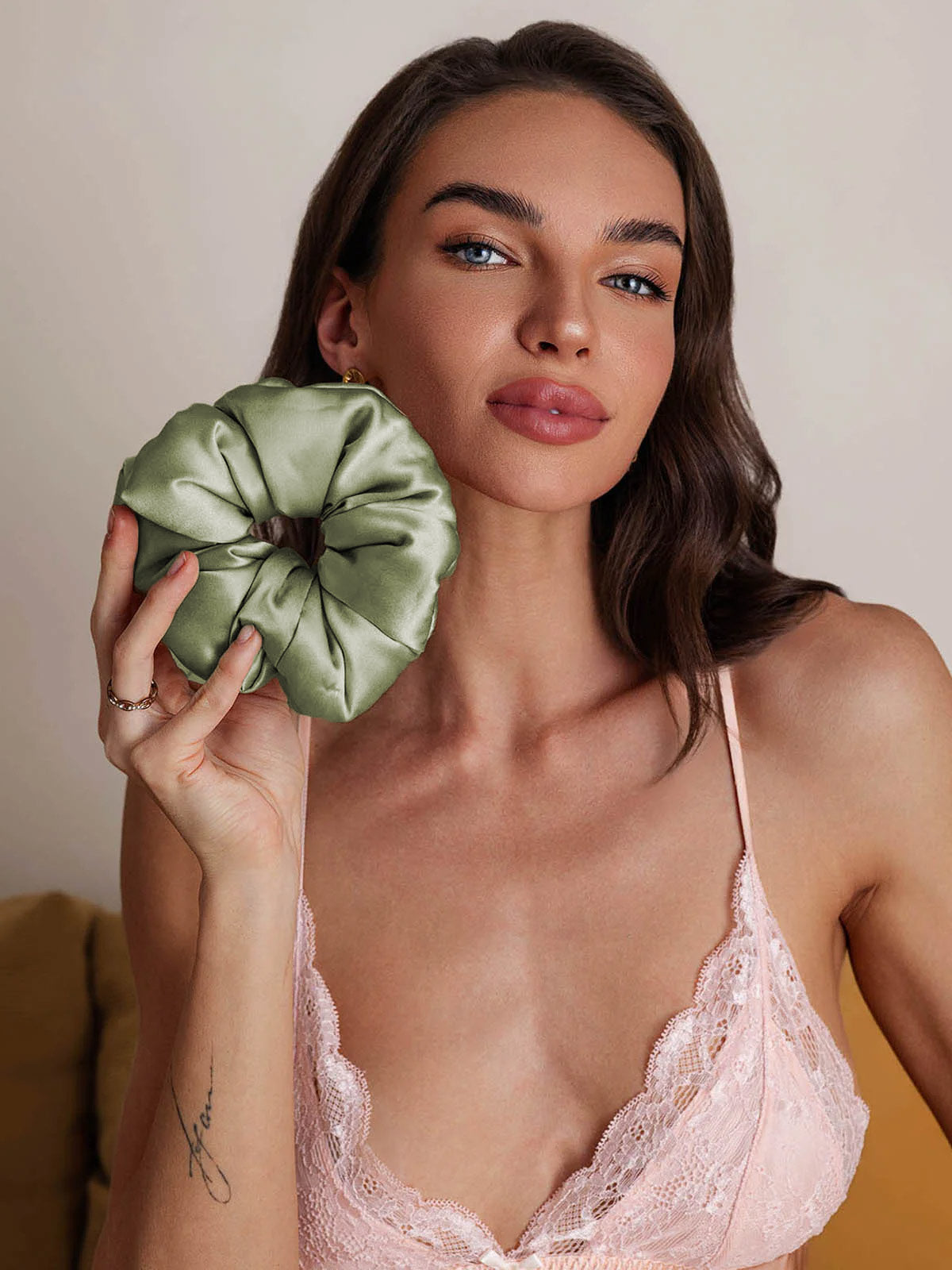 [Light Green] SilkSilky-AU Pure Silk Scrunchie 004