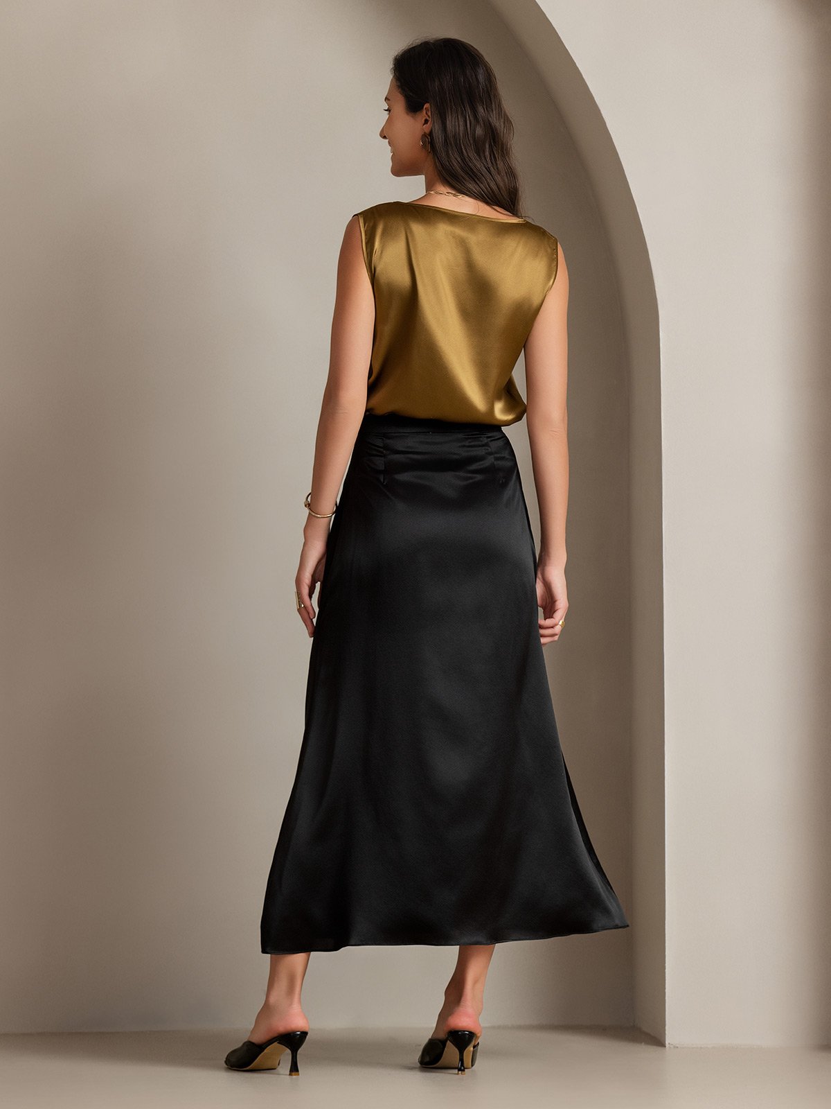 [Brown] SilkSilky-AU 19Momme Silk Round Neck Camisole 002