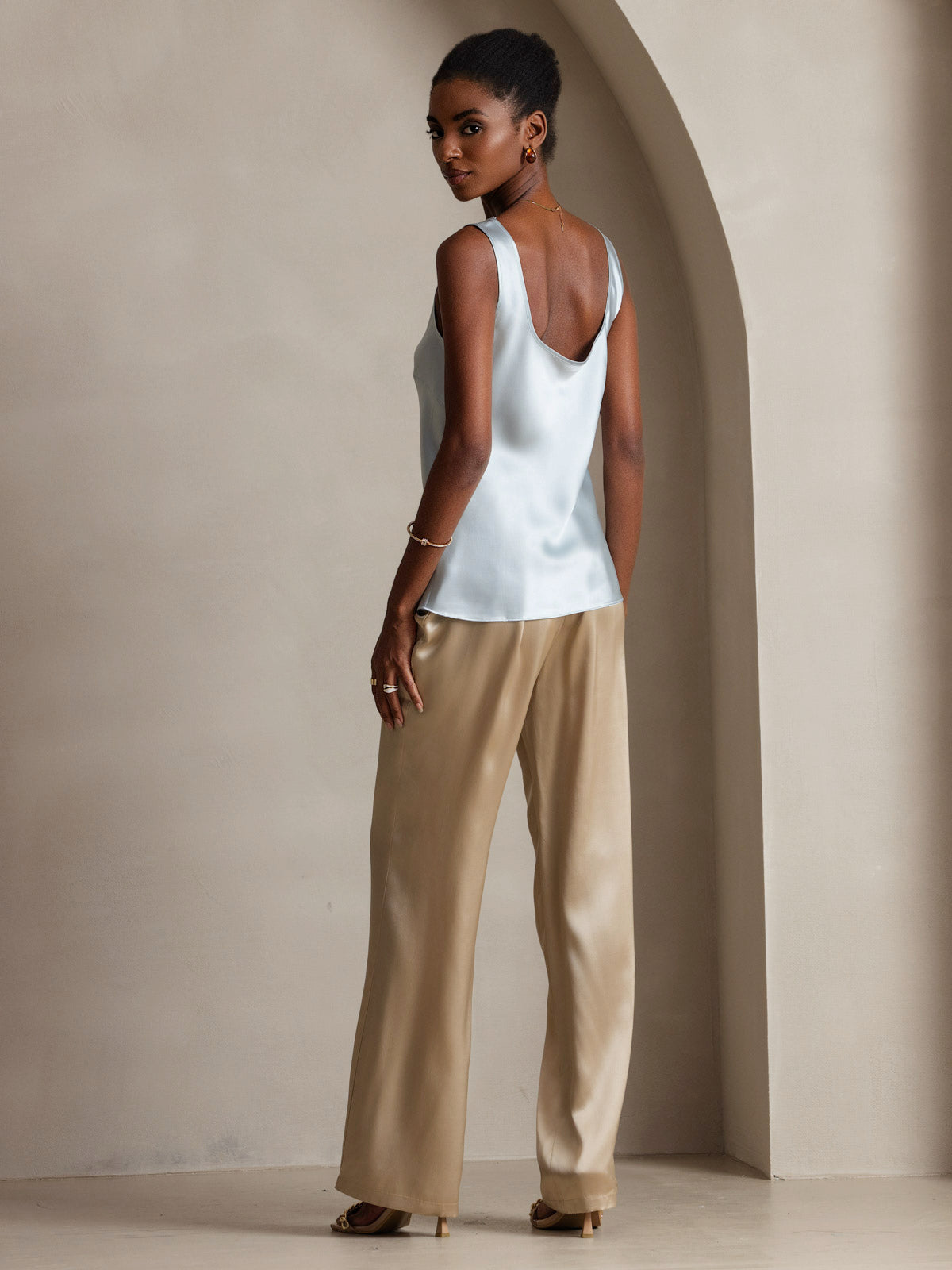 [Light Blue] SilkSilky-AU 19Momme Silk Sleeveless U Neck Camisole 002