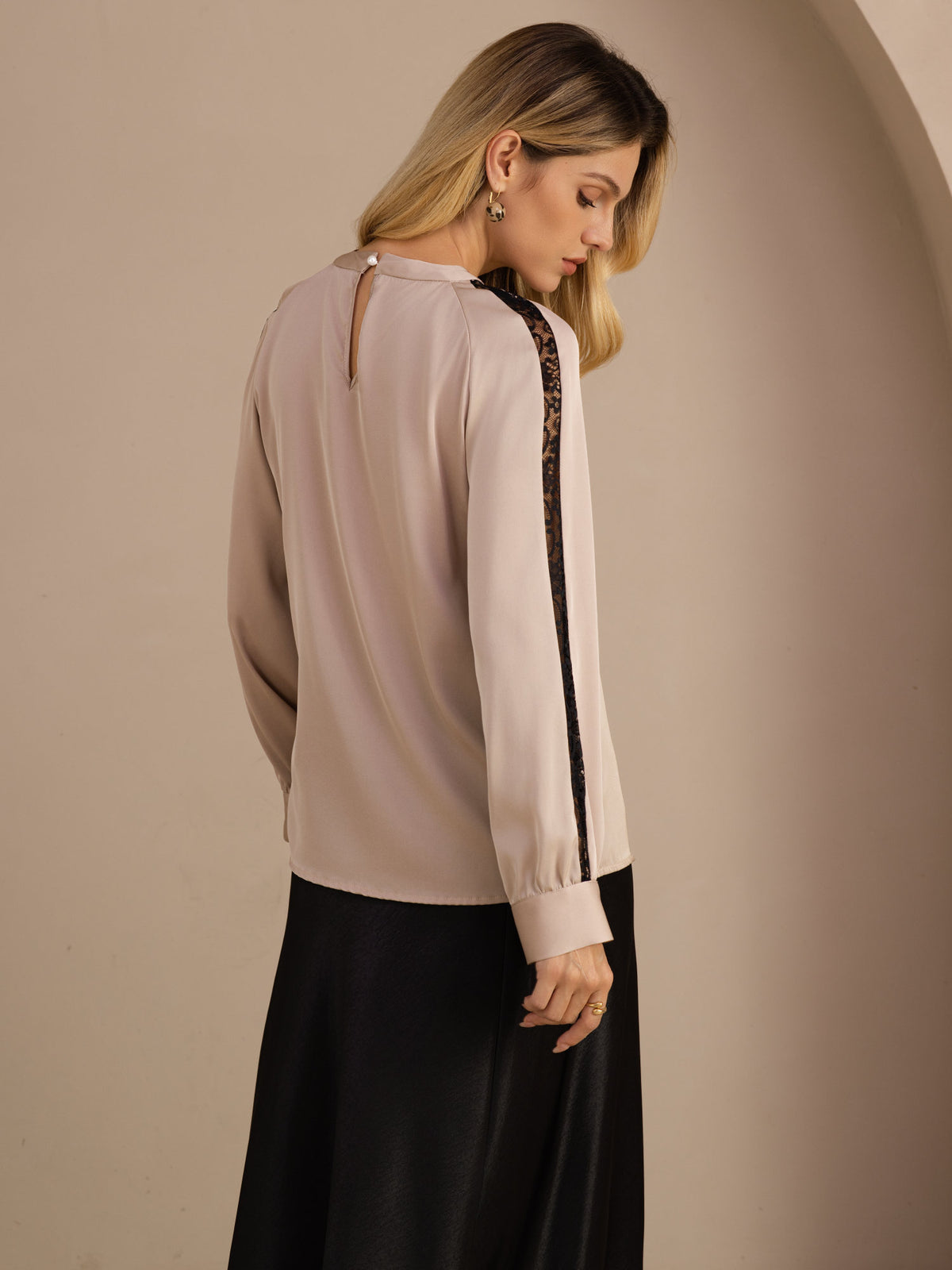 [Tan] SilkSilky-AU Long Sleeve Keyhole Neck Women's Blouse 002