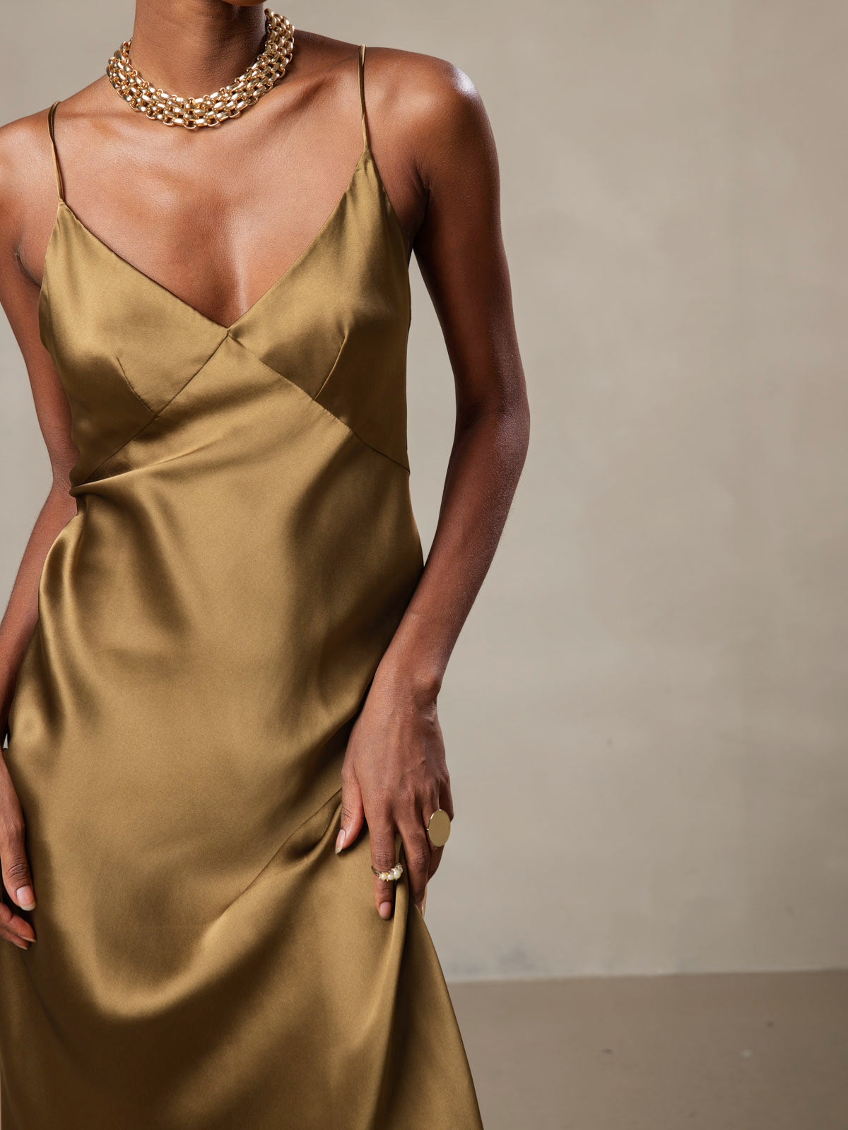 [Brown] SilkSilky-AU 19Momme Pure Silk V Neck Dress 003