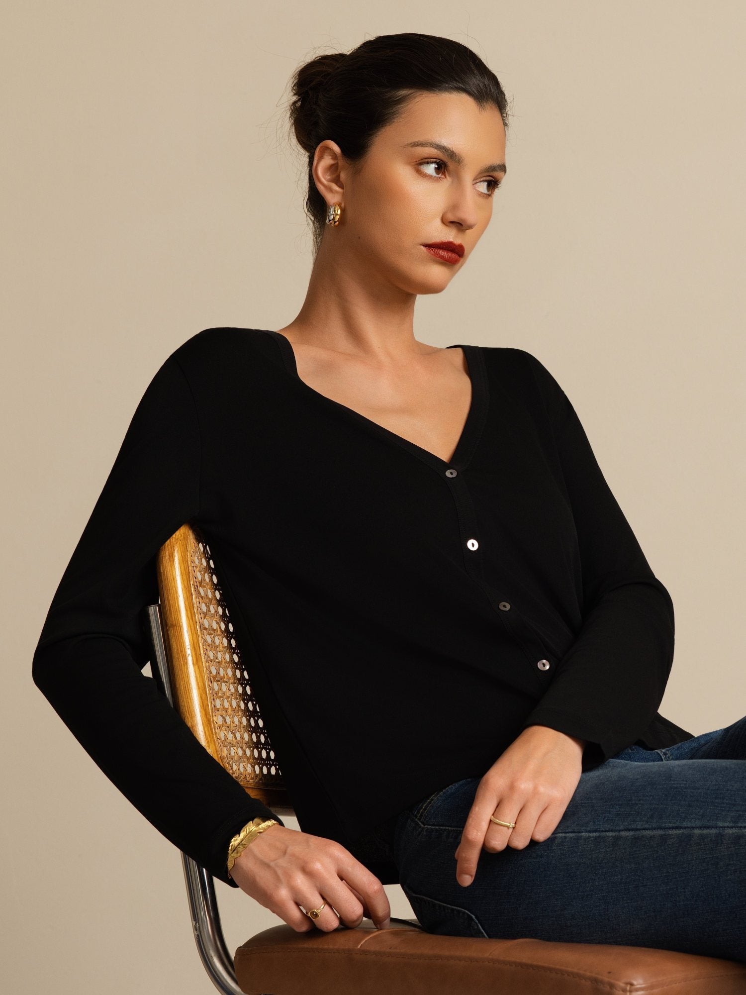 [Black] SilkSilky-AU 19Momme 100% High-Twist Silk Jersey Long Sleeve V Neck Women's Cardigan 004